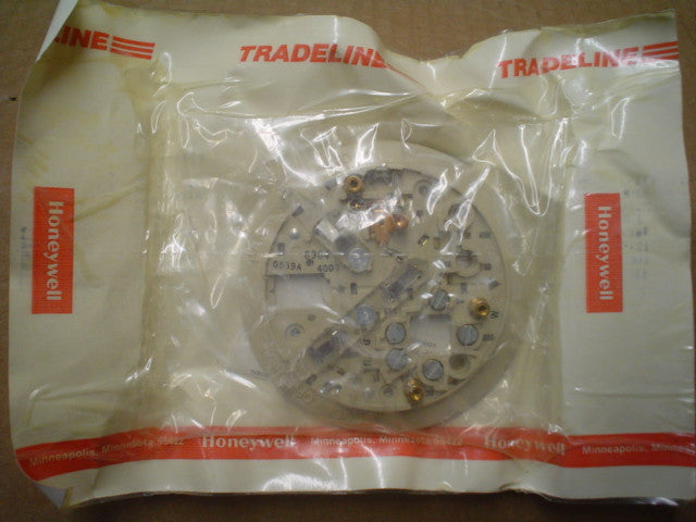 Honeywell Q539A4000 Thermostat Subbase With Heat/Cool 52635
