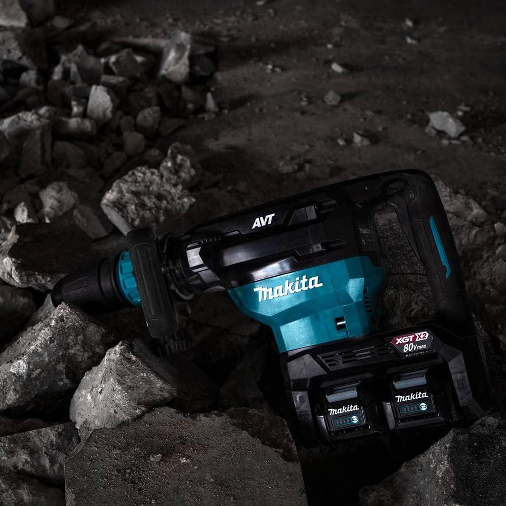 Makita GMH02PM 80V max (40V max X2) XGT® Brushless 28 lb. SDS-MAX AVT® Demolition Hammer Kit, AWS® Capable (4.0Ah)