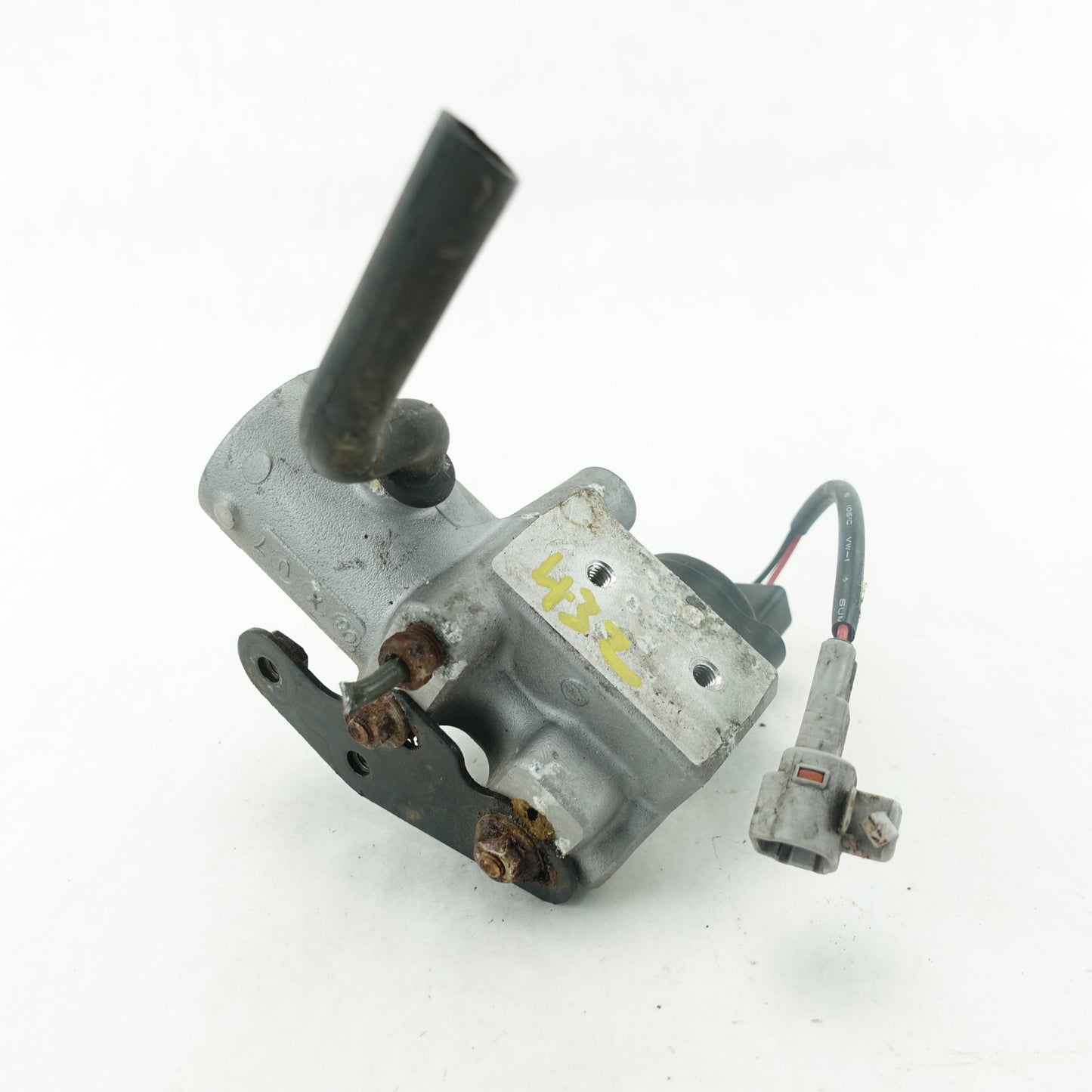 2004 2005 2006 2007 2008 09 Toyota Prius Brake Master Cylinder Solenoid Control