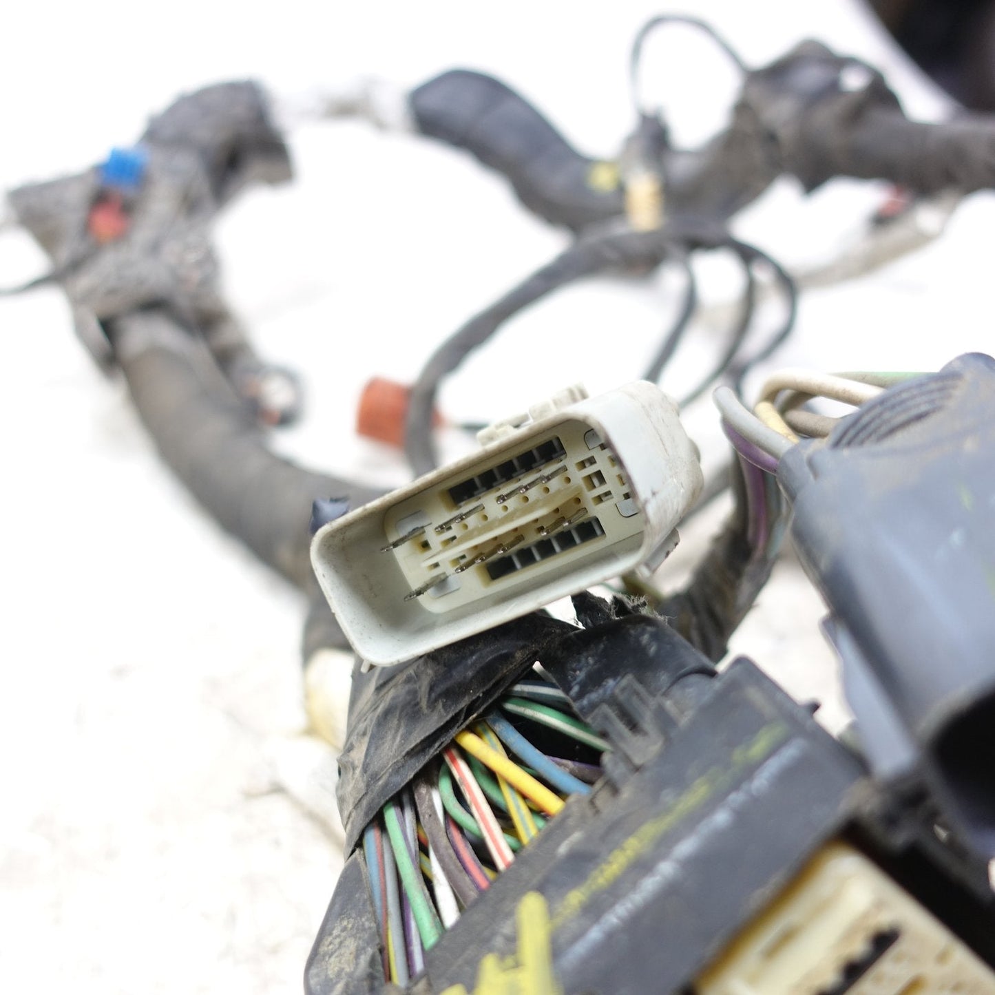 Damage 2013 2014 Ford F250 F350 6.7L Diesel Engine Wire Harness Loom
