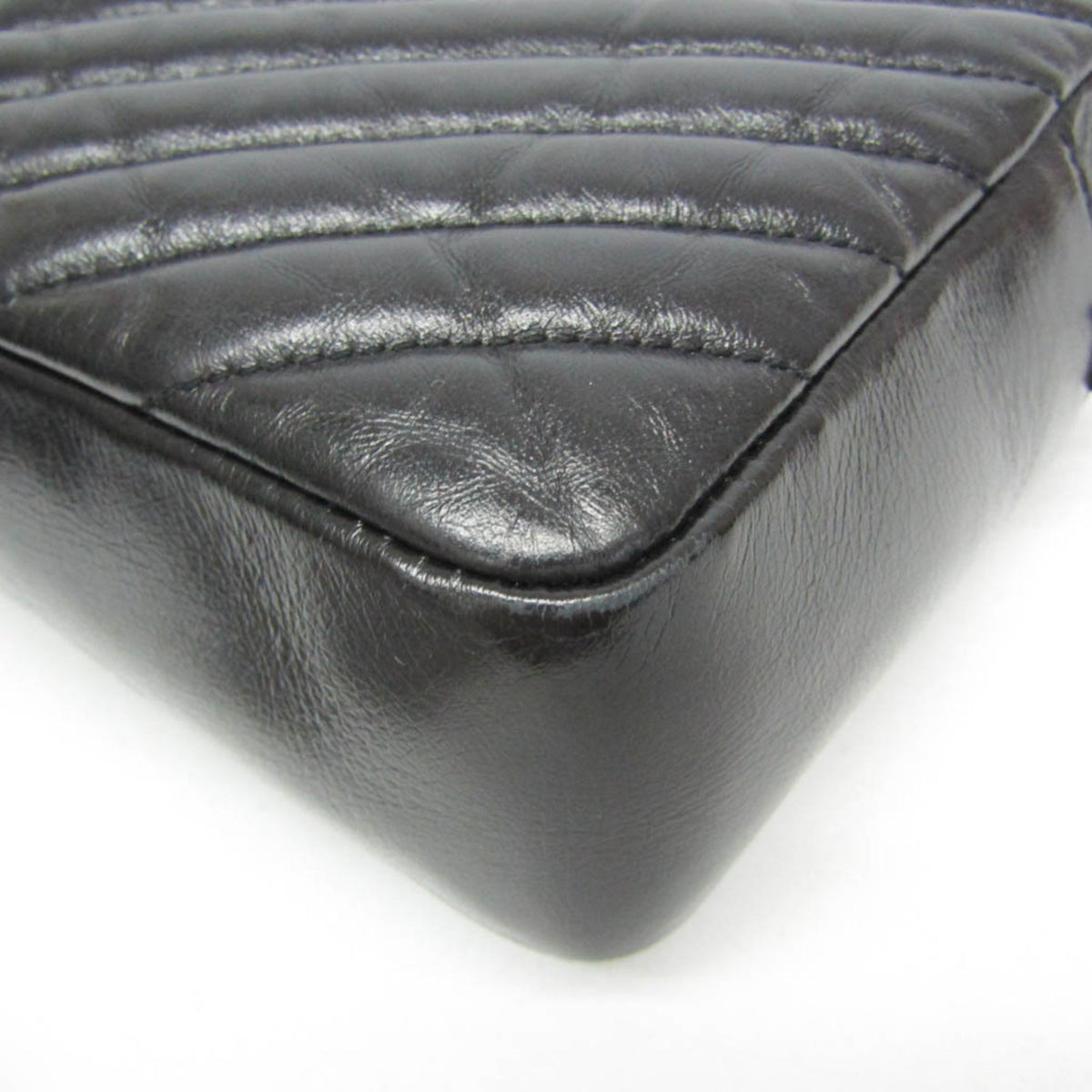 Saint Laurent Lou · V-Stitch Calfskin