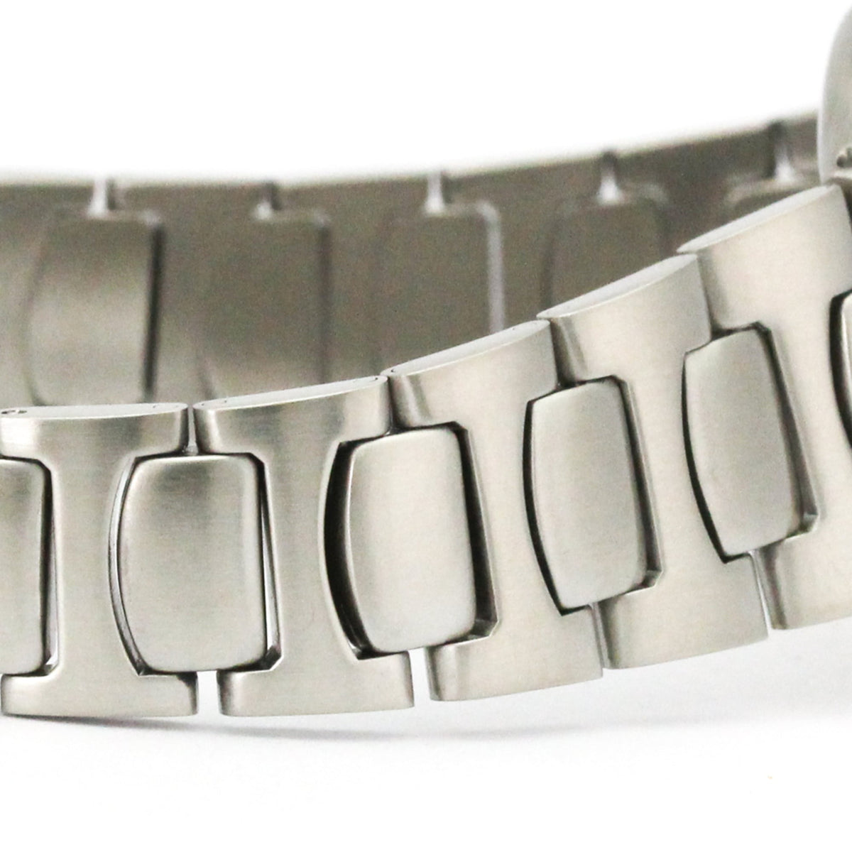 Omega Seamaster Professional · Steel · Quartz