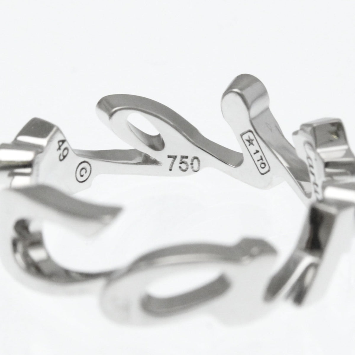 Cartier Signature Ring · 18K White Gold