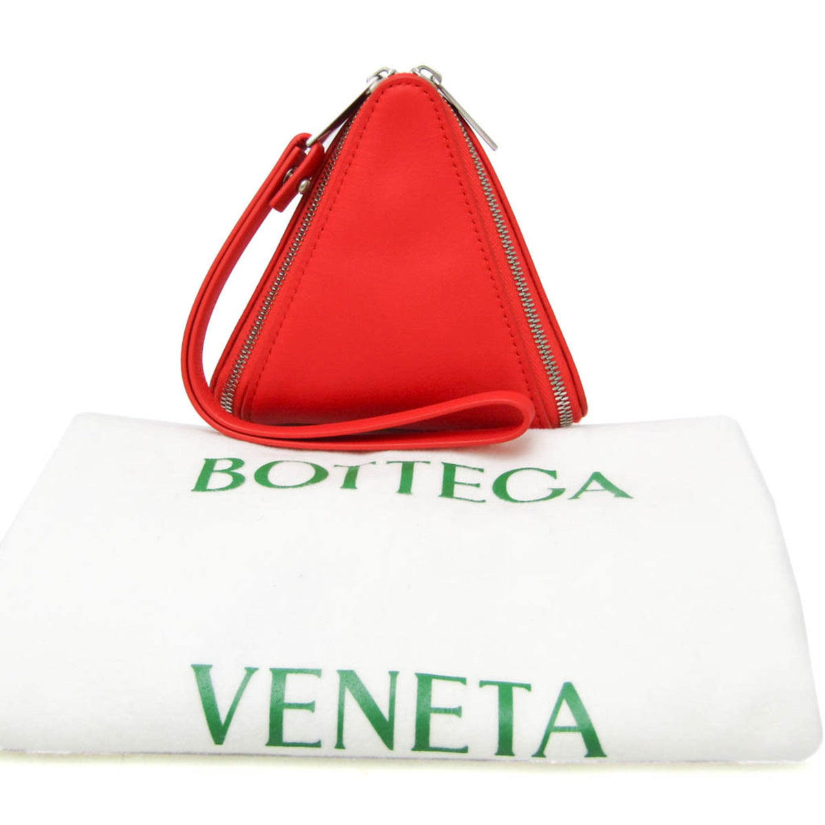 Bottega Veneta Intrecciato Pyramid · Leather