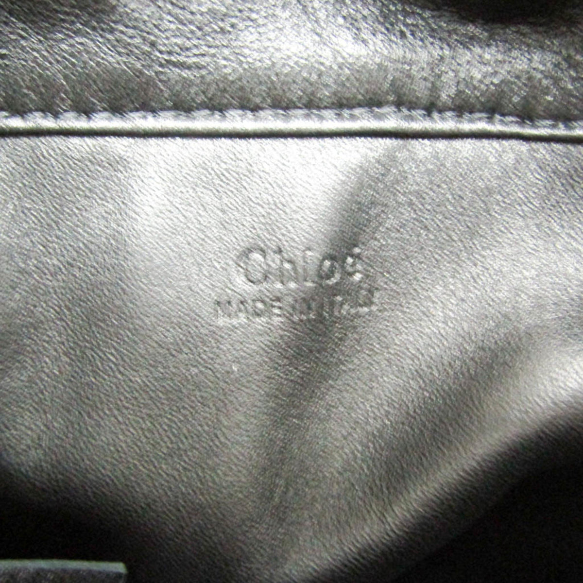 Chloé Loela · Small Bucket