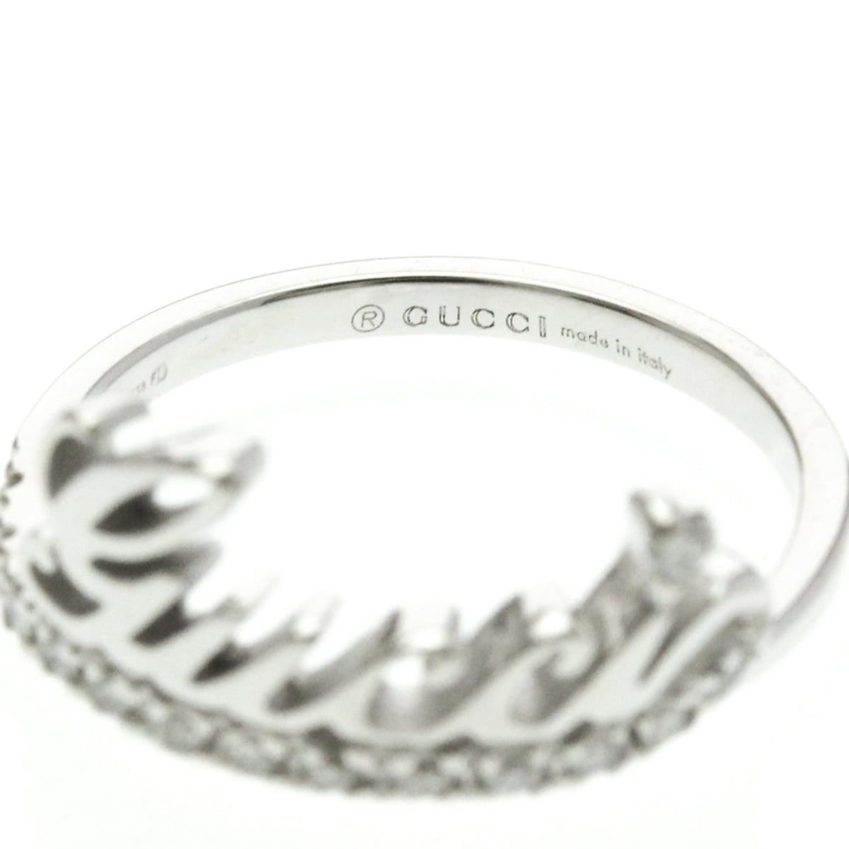 Gucci Logo Signature · 18K White Gold · Diamond