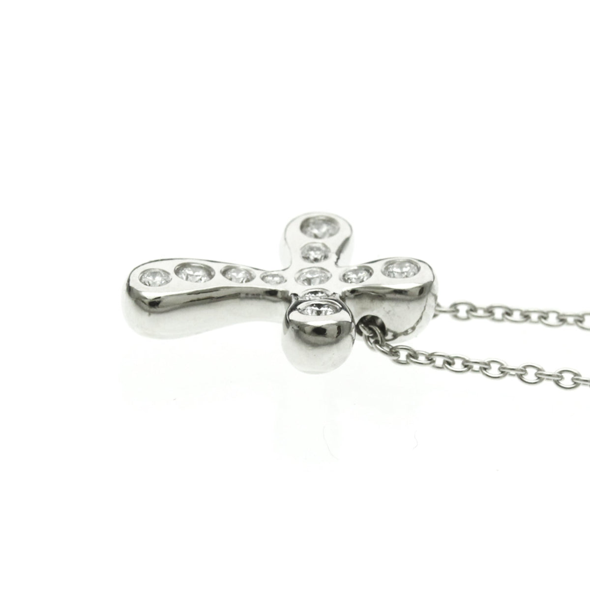 Tiffany Cross Diamond · Platinum