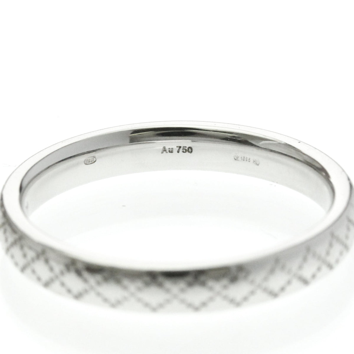 Gucci Diamantissima · 18K White Gold