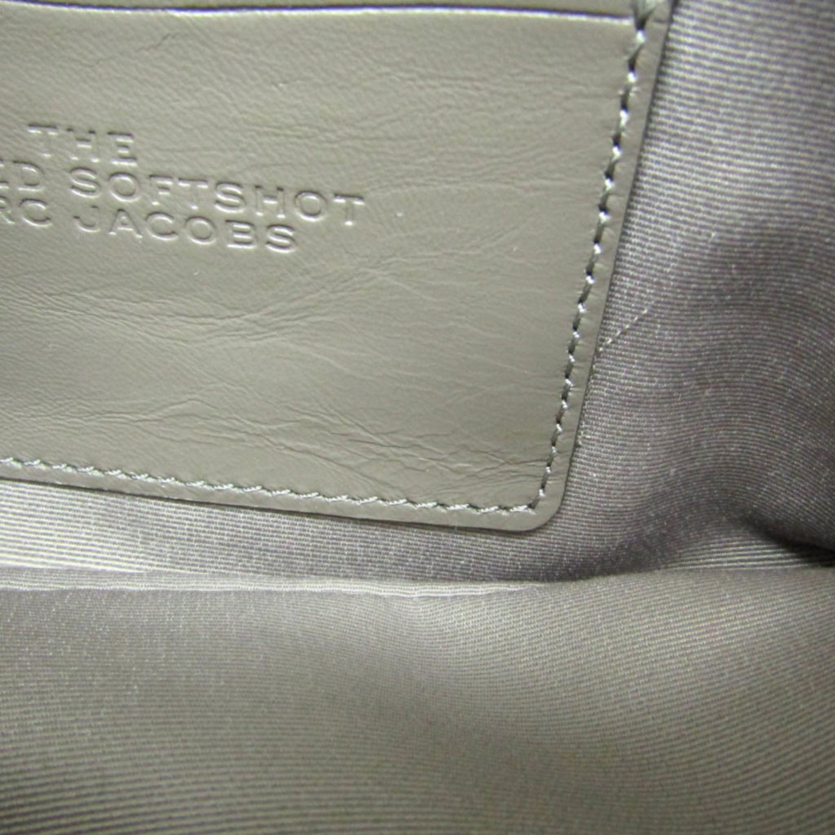 Marc Jacobs Quilted Softshot · Leather