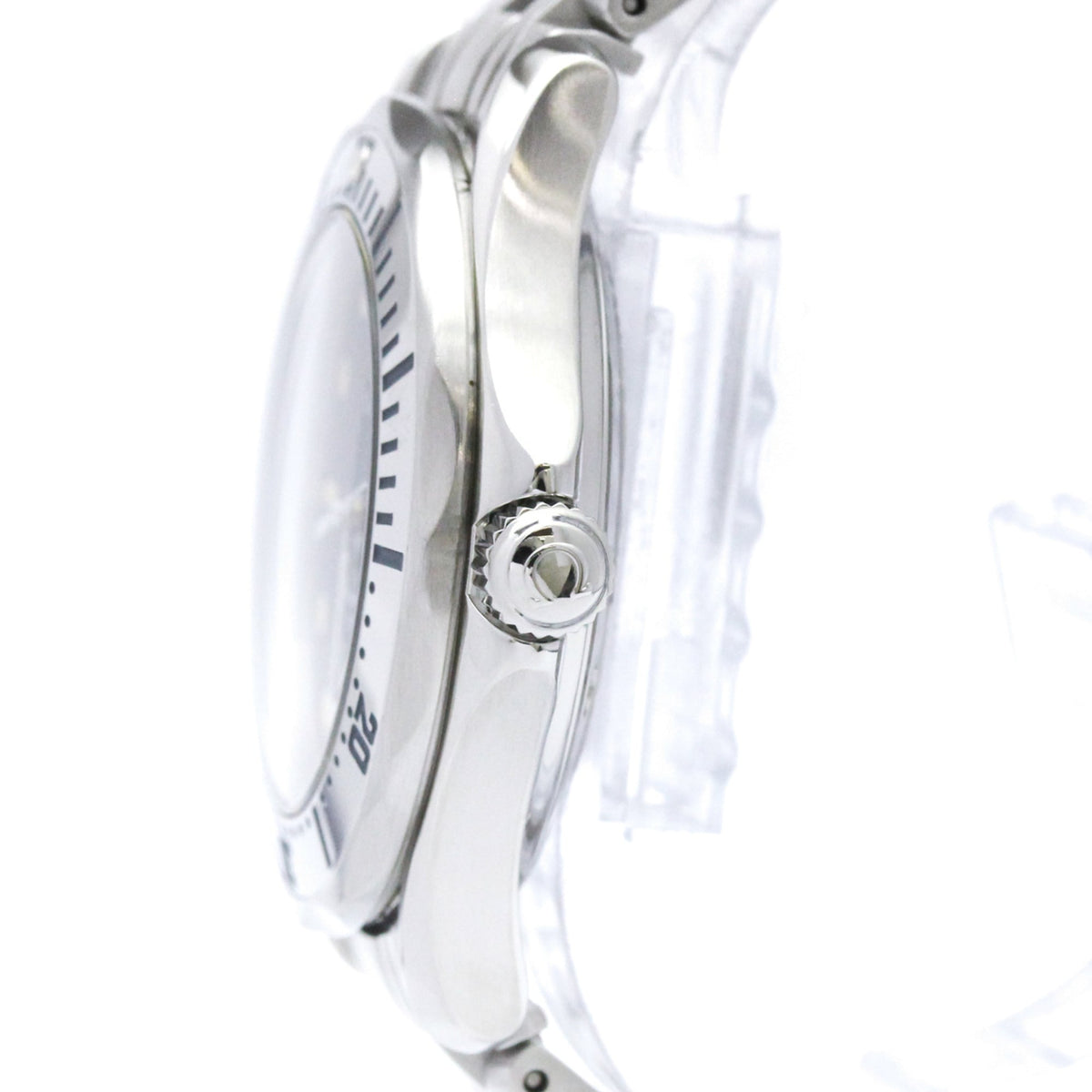 Omega Seamaster Professional 300M · Steel
