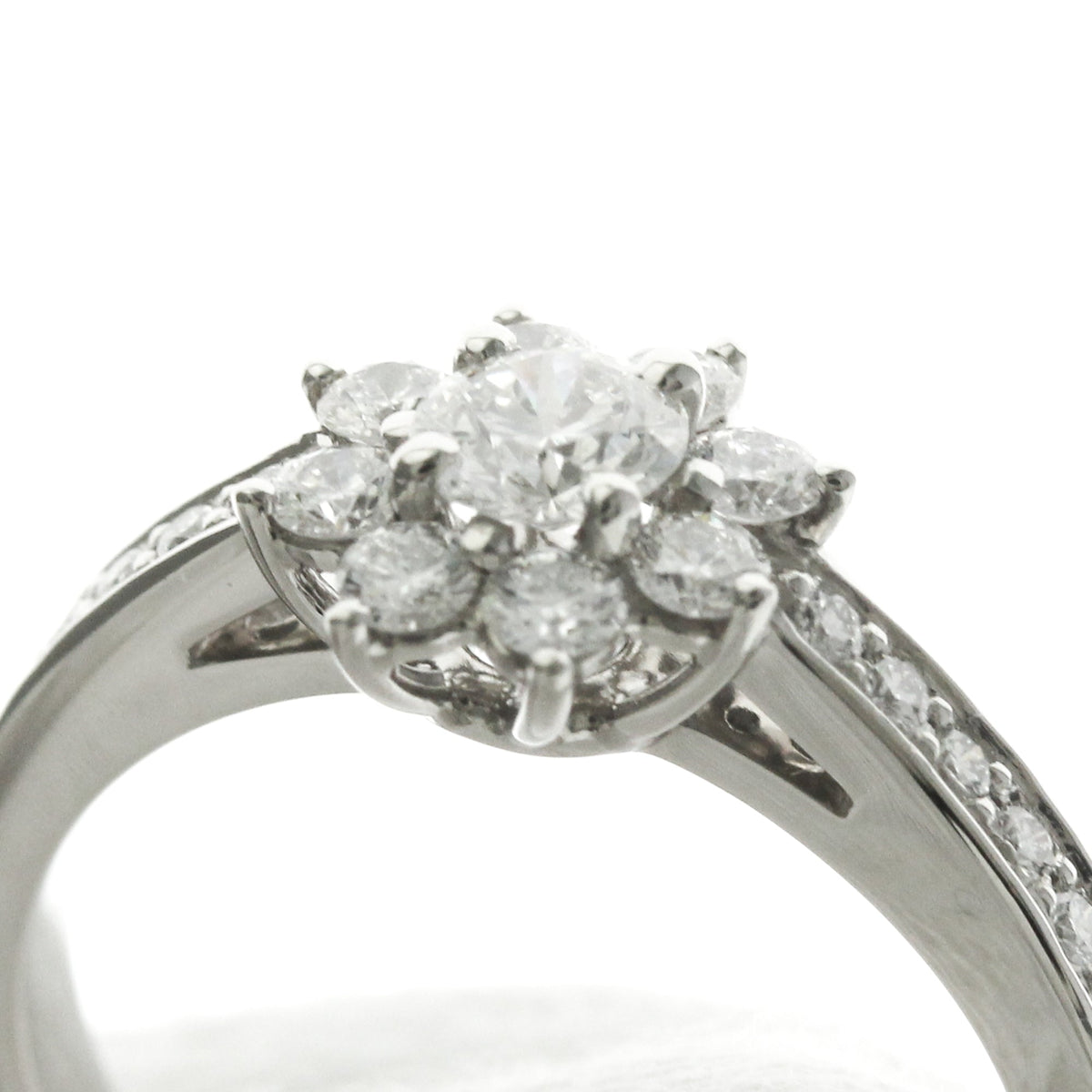 Tiffany Flora · Platinum · Diamond