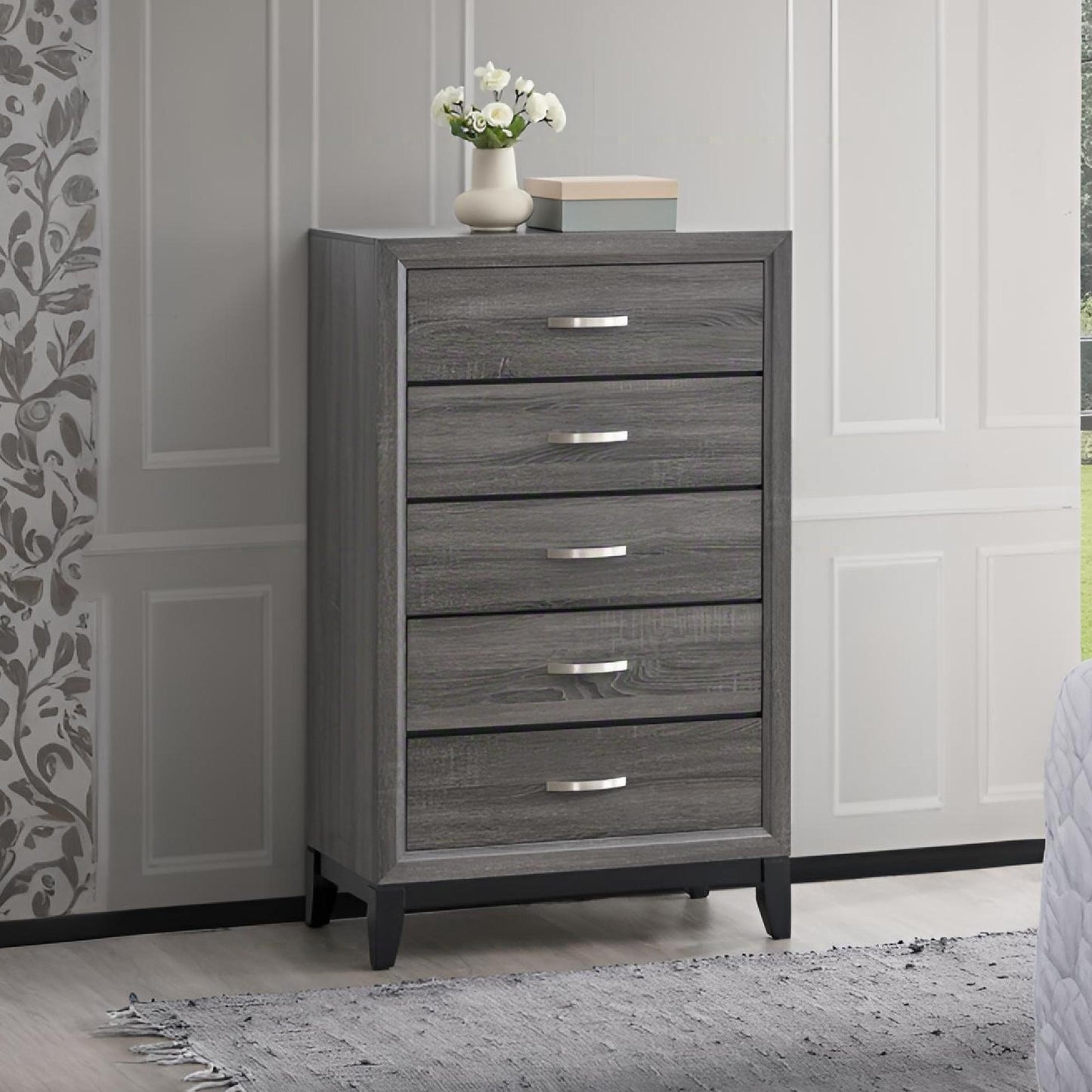 Glasgow - Chest With Ample Storage