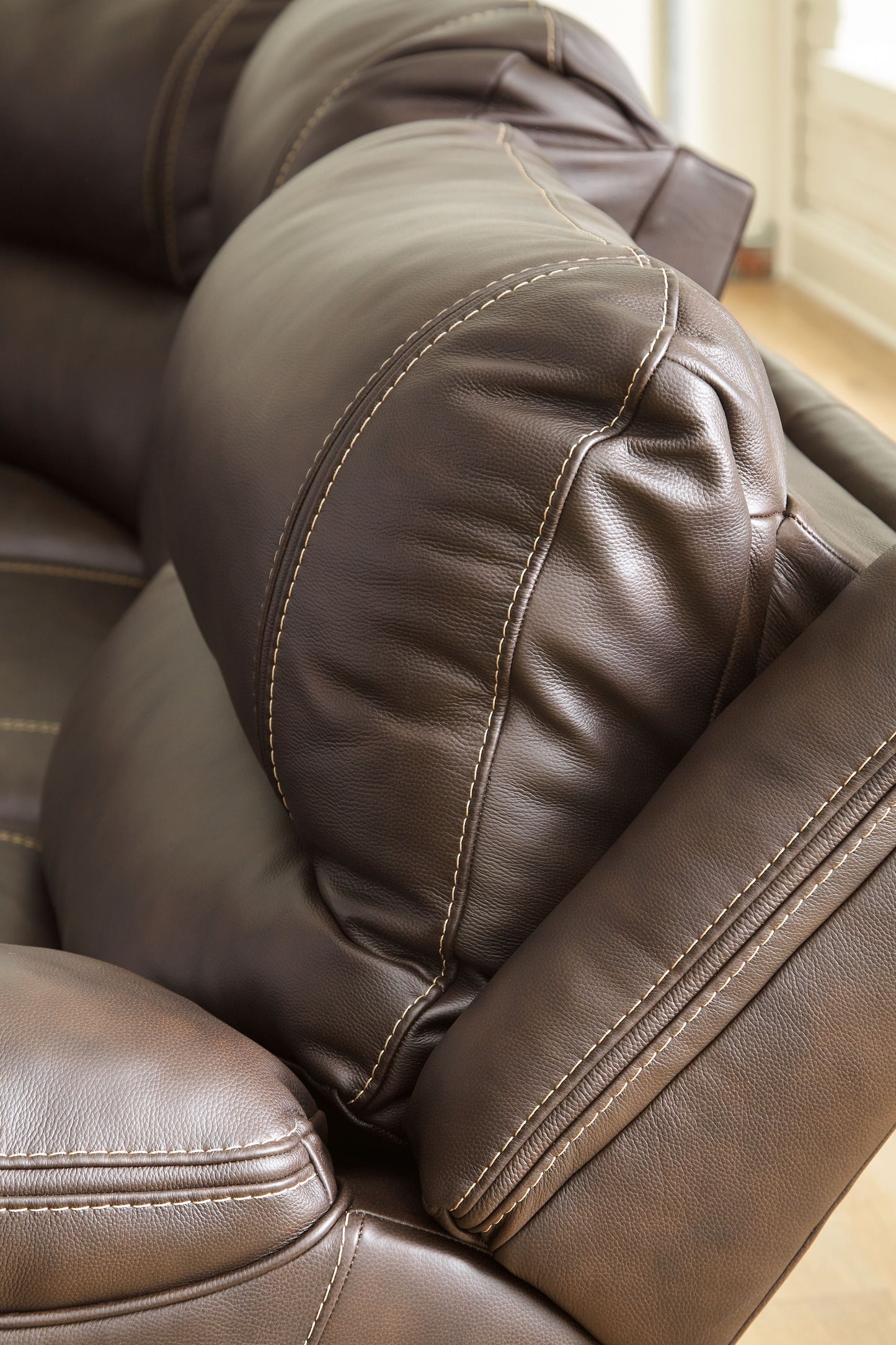 Dunleith - Zero Wall Recliner w/PWR HDRST - Chocolate
