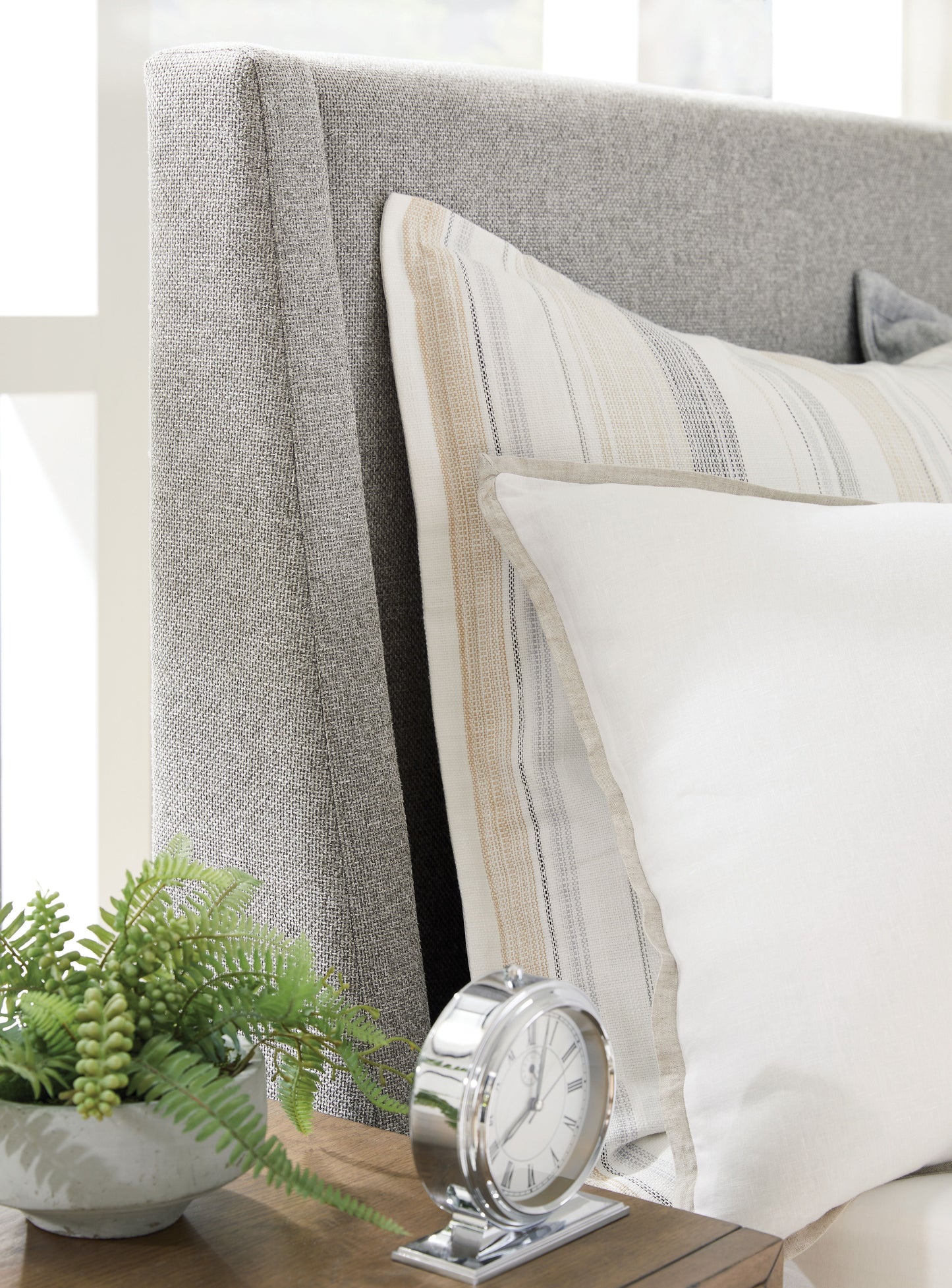 Lindon - Complete Upholstered Island Bed