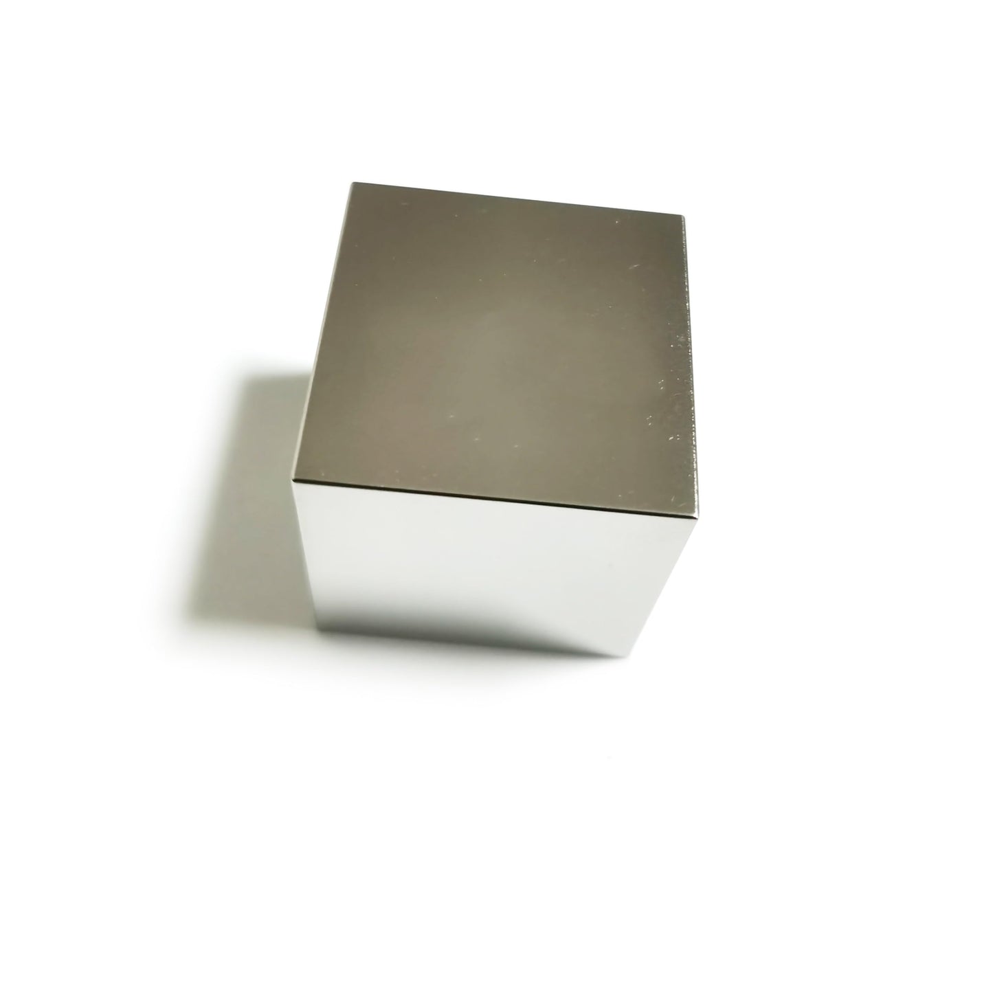Scientific Metal Sample Block, Mirror Polished, No Engraving, R0.5 Chamfered Edges, Multiple Sizes & Alloys (GR1 (99.7 Titanium), 1.5inch Cube)