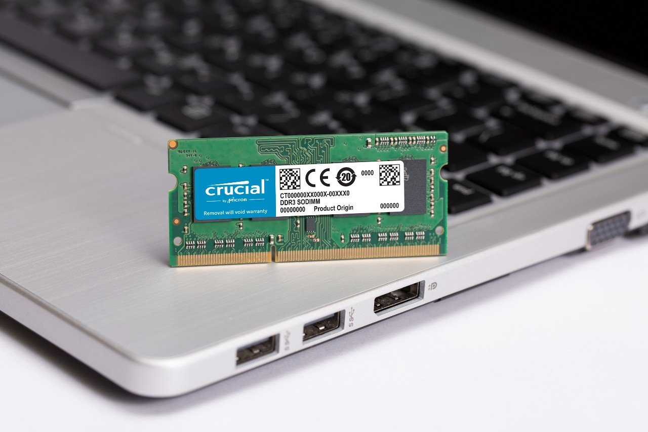 Crucial RAM 8GB DDR3 1600 MHz CL11 Laptop Memory CT102464BF160B