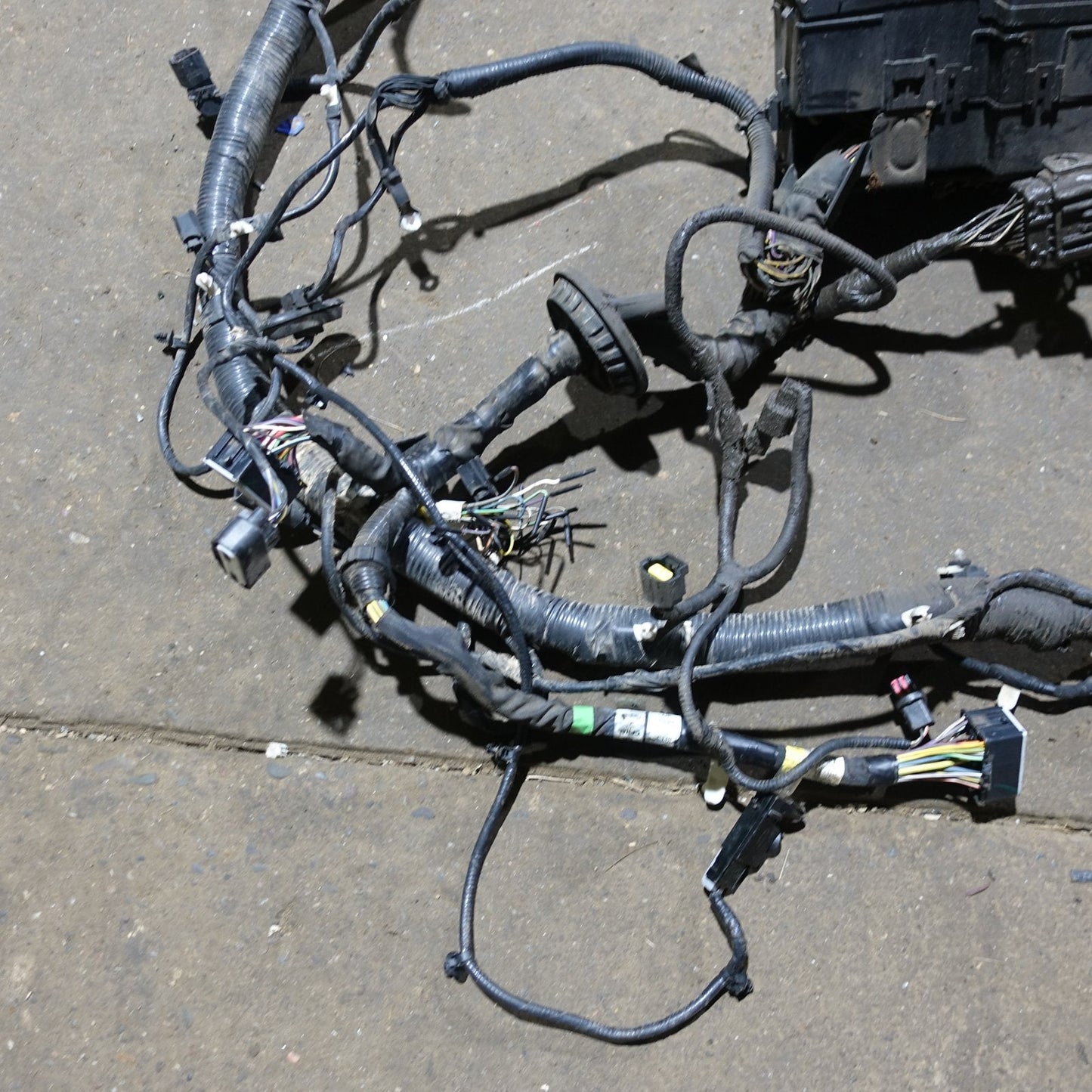 2013 2014 Ford F250 F350 6.7L Engine Fuse Box Bay Wire Harness Loom