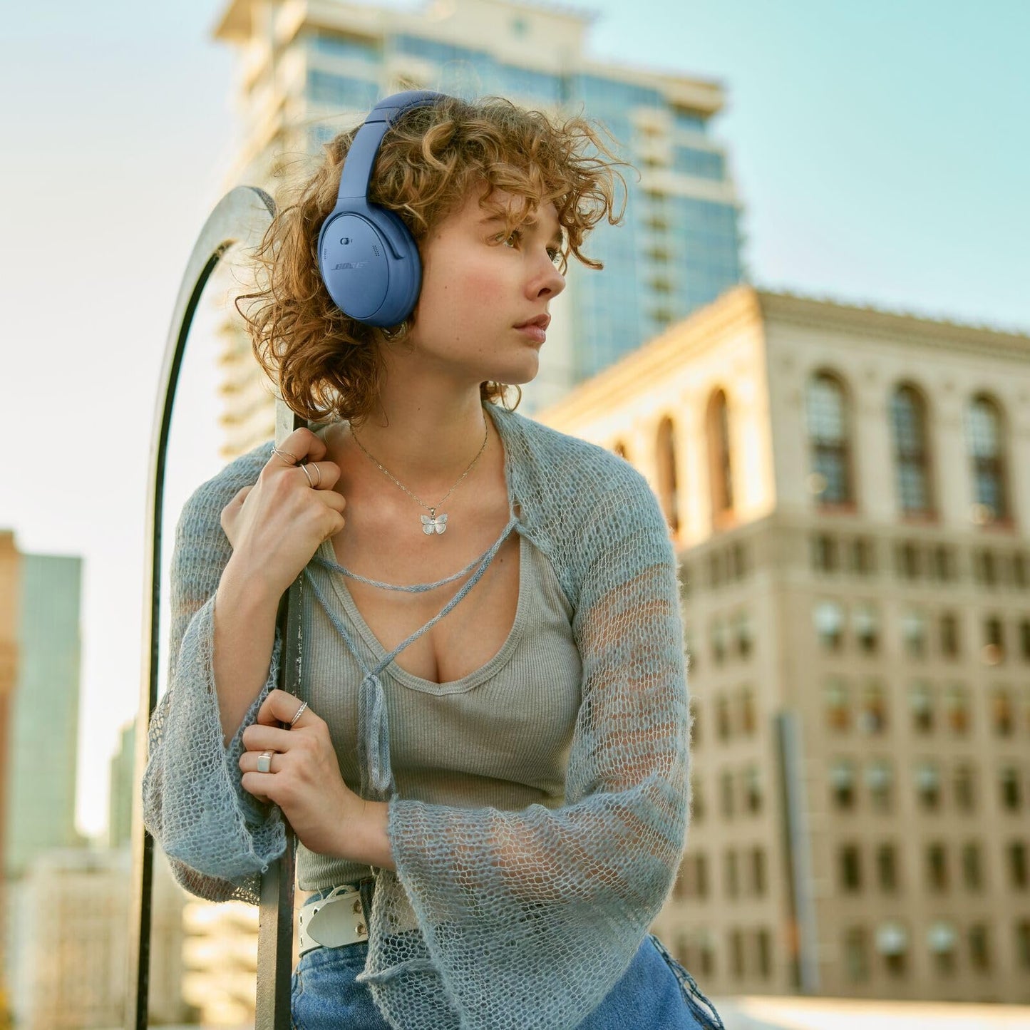 Bose QuietComfort Wireless Noise Cancelling Headphones, Bluetooth Over Ear Headphones with Up to 24 Hours of Battery Life, Black (Renewed)