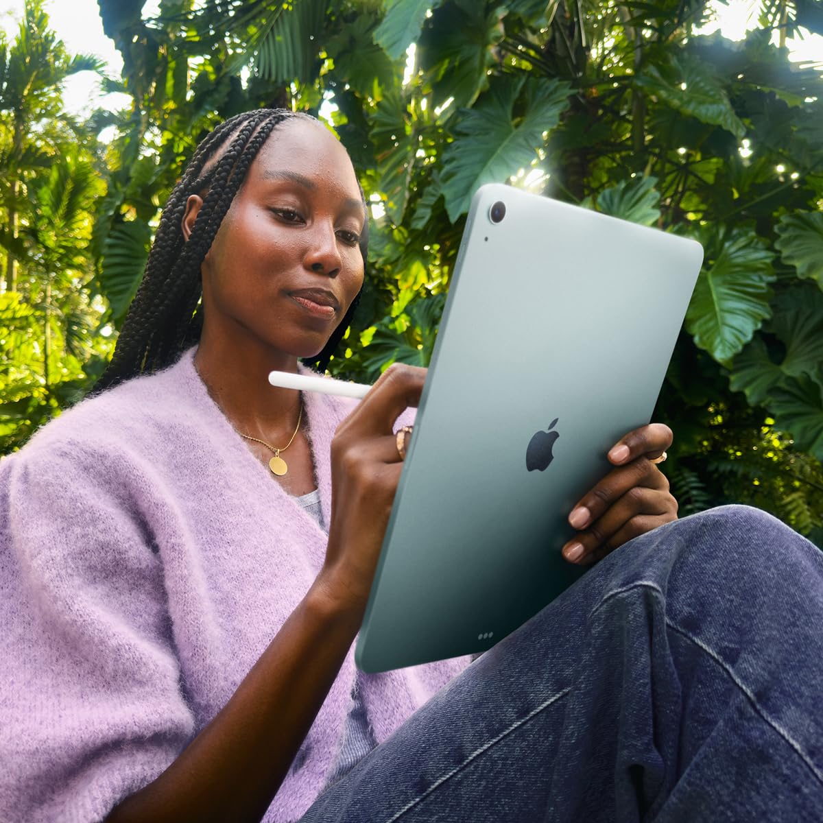 Apple iPad Air 13-inch (M4): Liquid Retina Display, 128GB, 12MP Front/Back Camera, Wi-Fi 7 with Apple N1, Touch ID, All-Day Battery Life — Starlight