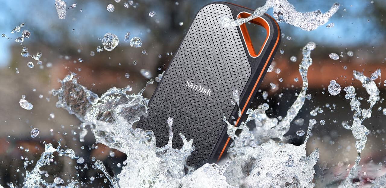 SANDISK 4TB Extreme PRO Portable SSD - Up to 2000MB/s - USB-C, USB 3.2 Gen 2x2, IP65 Water and Dust Resistance, Updated Firmware - External Solid State Drive - SDSSDE81-4T00-G25,Black