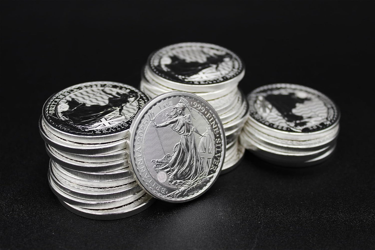2025-1 oz British Silver Britannia Coin Brilliant Uncirculated with Certificate of Authenticity £2 Seller BU