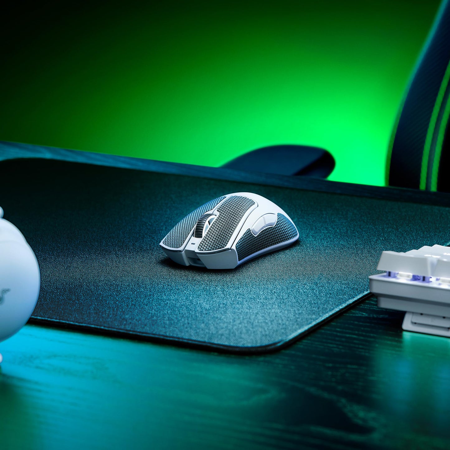 Razer DeathAdder V3 Pro - Black Ultra-lightweight Wireless Ergonomic Esports Mouse - Optical - Cable/Wireless - Radio Frequency - 2.40 GHz - Rechargeable - Black - USB - 30000 dpi - Scroll Wheel - 5 B