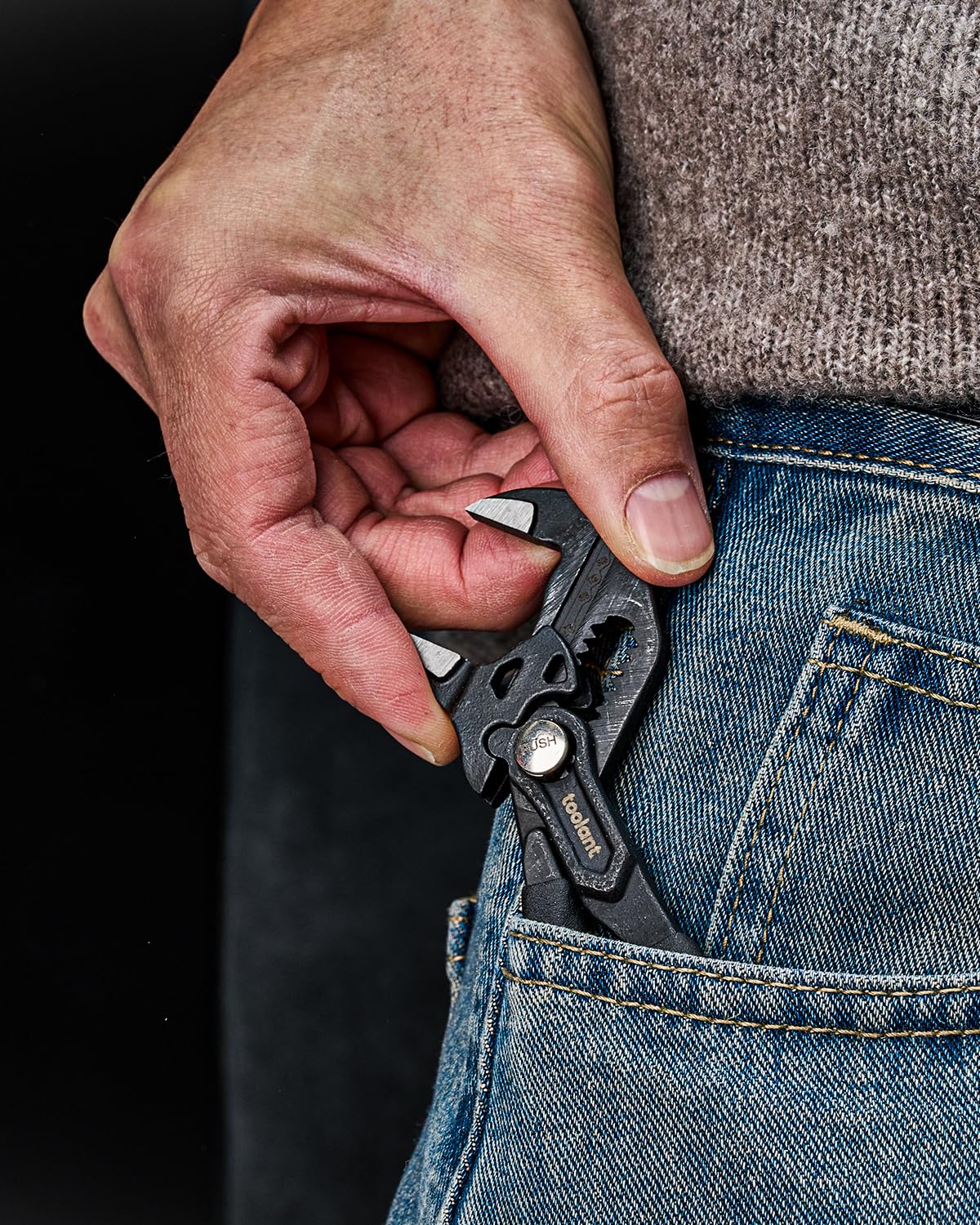 toolant 7-Inch Pliers Wrench – 10:1 Lever Ratio CR-V Steel, Smooth Parallel Jaws, Push-Button Quick Adjust, Zinc Phosphate Finish, with Belt Pouch – for Plumbing, Automotive & DIY