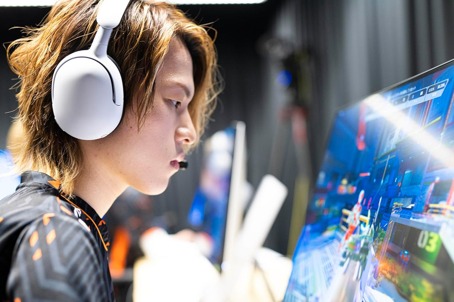 Sony INZONE H5 Wireless Over-Ear Gaming Headset PS5 Headphones, White | Plug & Play, Personalized 360 Spatial Sound, For PC/PS5/Console, 28 Hr Battery, 2.4Ghz Wireless and 3.5mm Audio Jack
