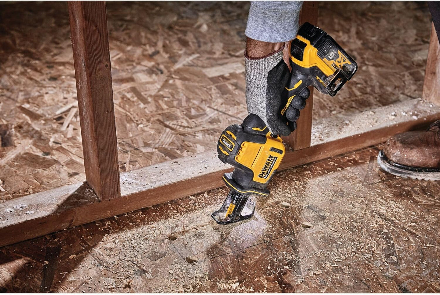 DEWALT ATOMIC 20V MAX* Reciprocating Saw, One-Handed, Cordless, Tool Only (DCS369B)