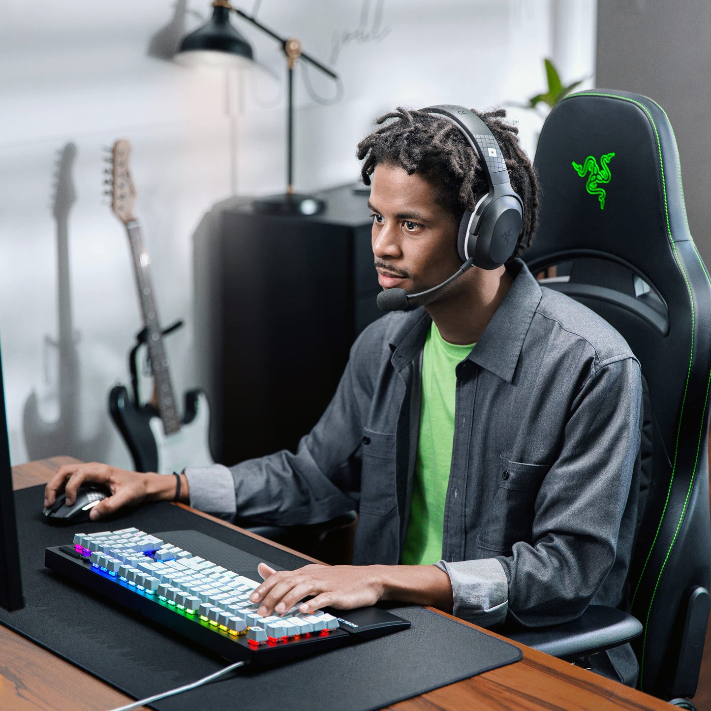 Razer Barracuda X Wireless Gaming & Mobile Headset (PC, PlayStation, Switch 2, Android, iOS): 2.4GHz Wireless + Bluetooth - Lightweight - 40mm Drivers - Detachable Mic - 50 Hr Battery - Black