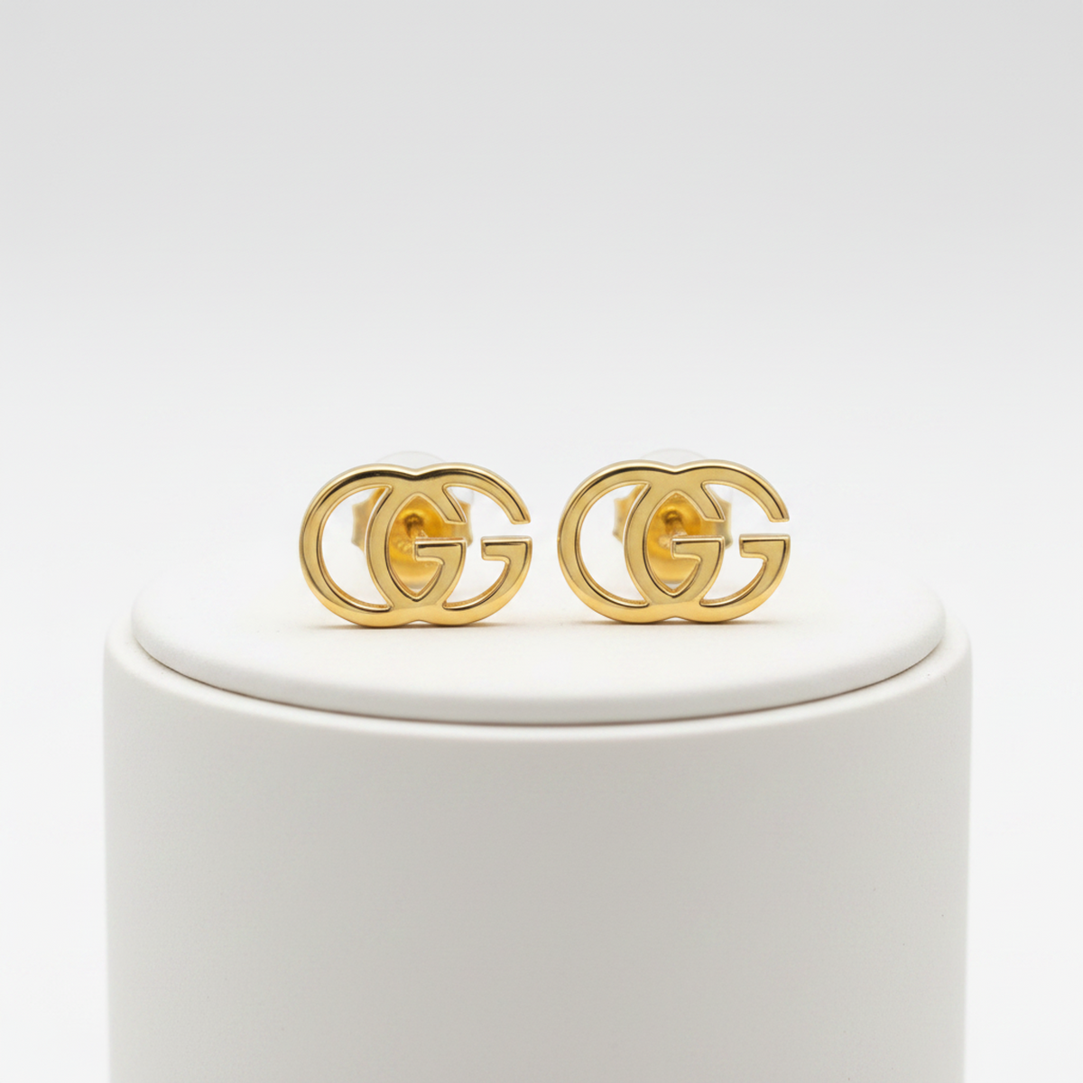 Gucci GG Running · 18K Yellow Gold · Studs