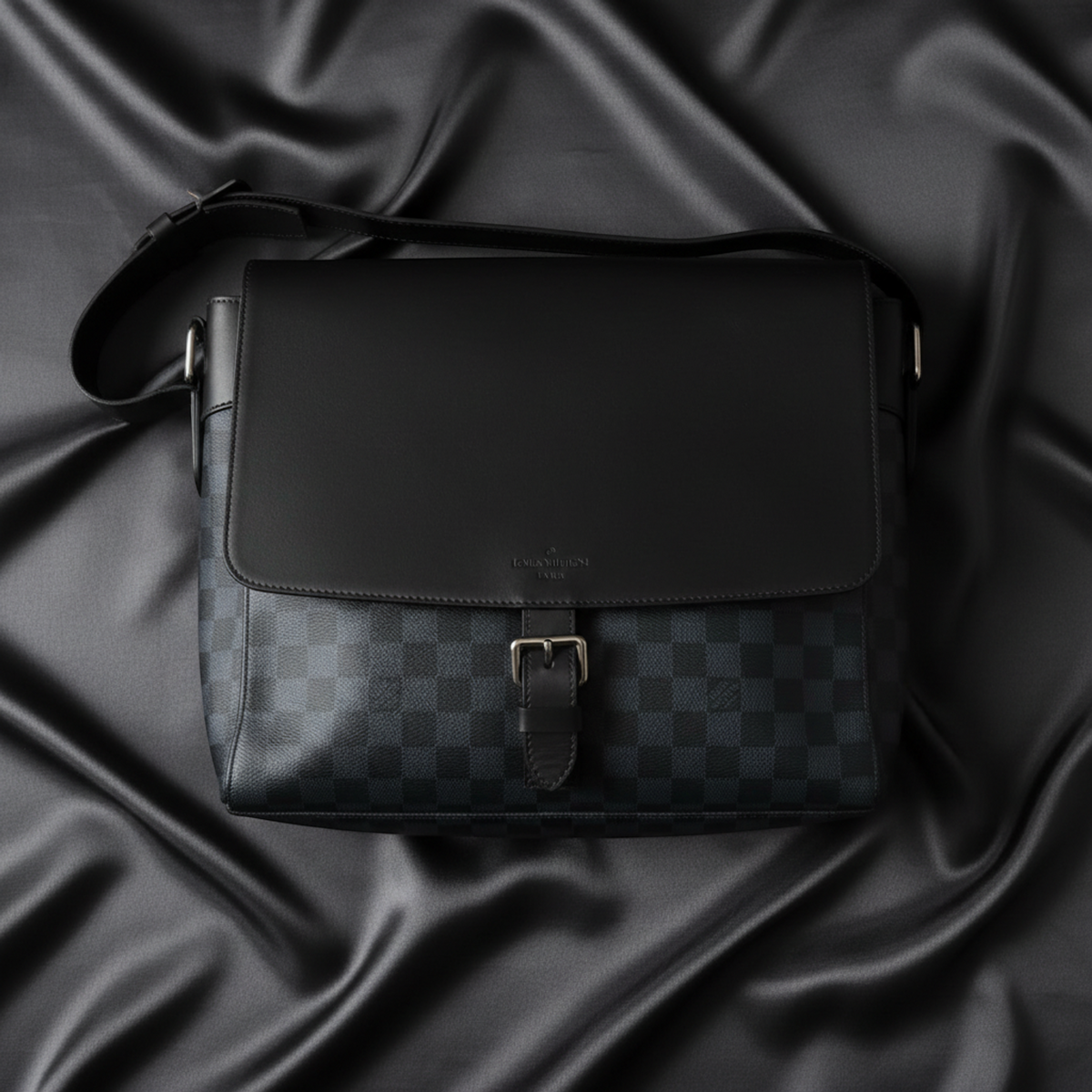 Louis Vuitton Damier Cobalt Newport Messenger