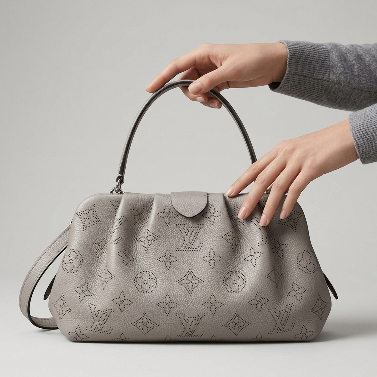 Louis Vuitton Mahina Scala Mini