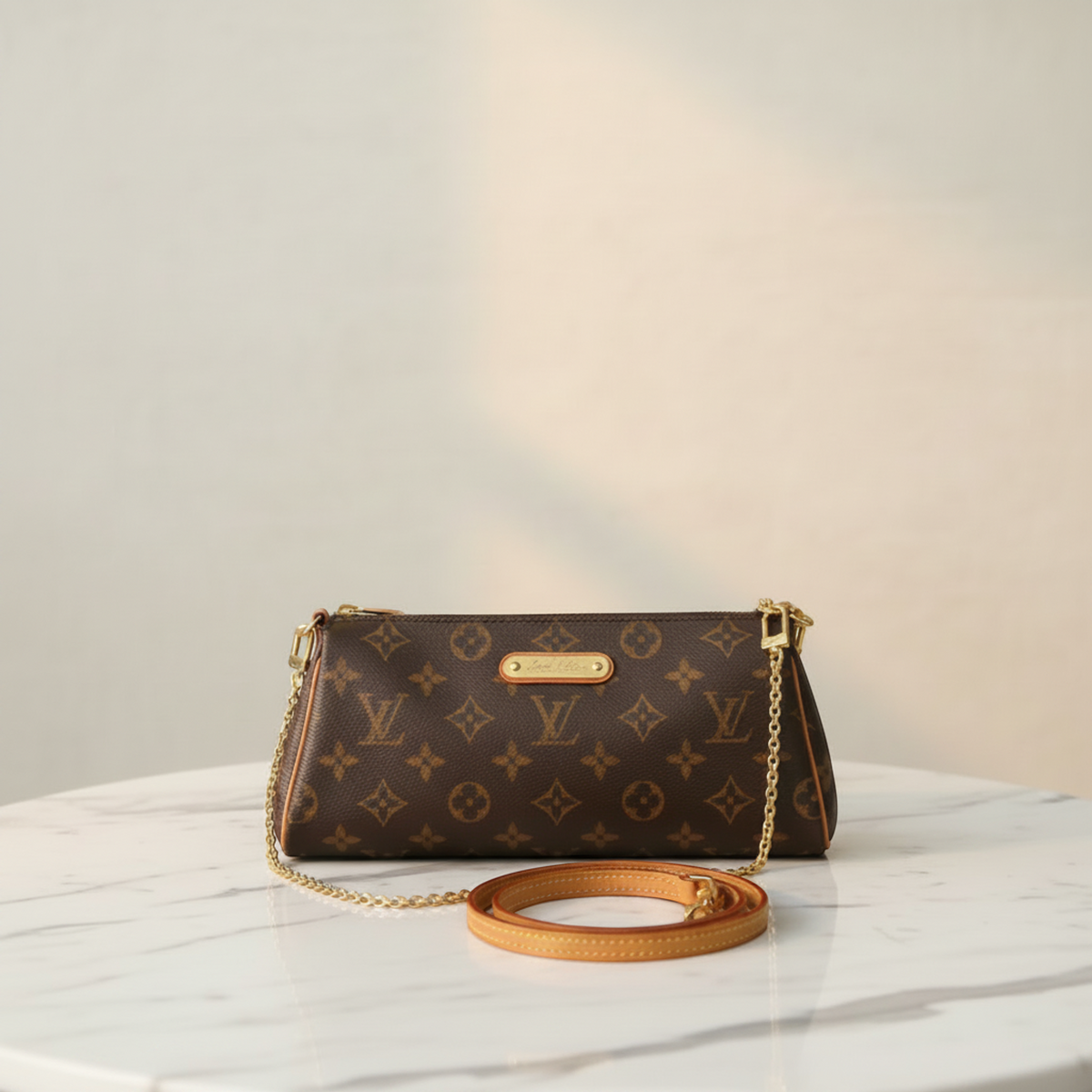 Louis Vuitton Eva · Monogram