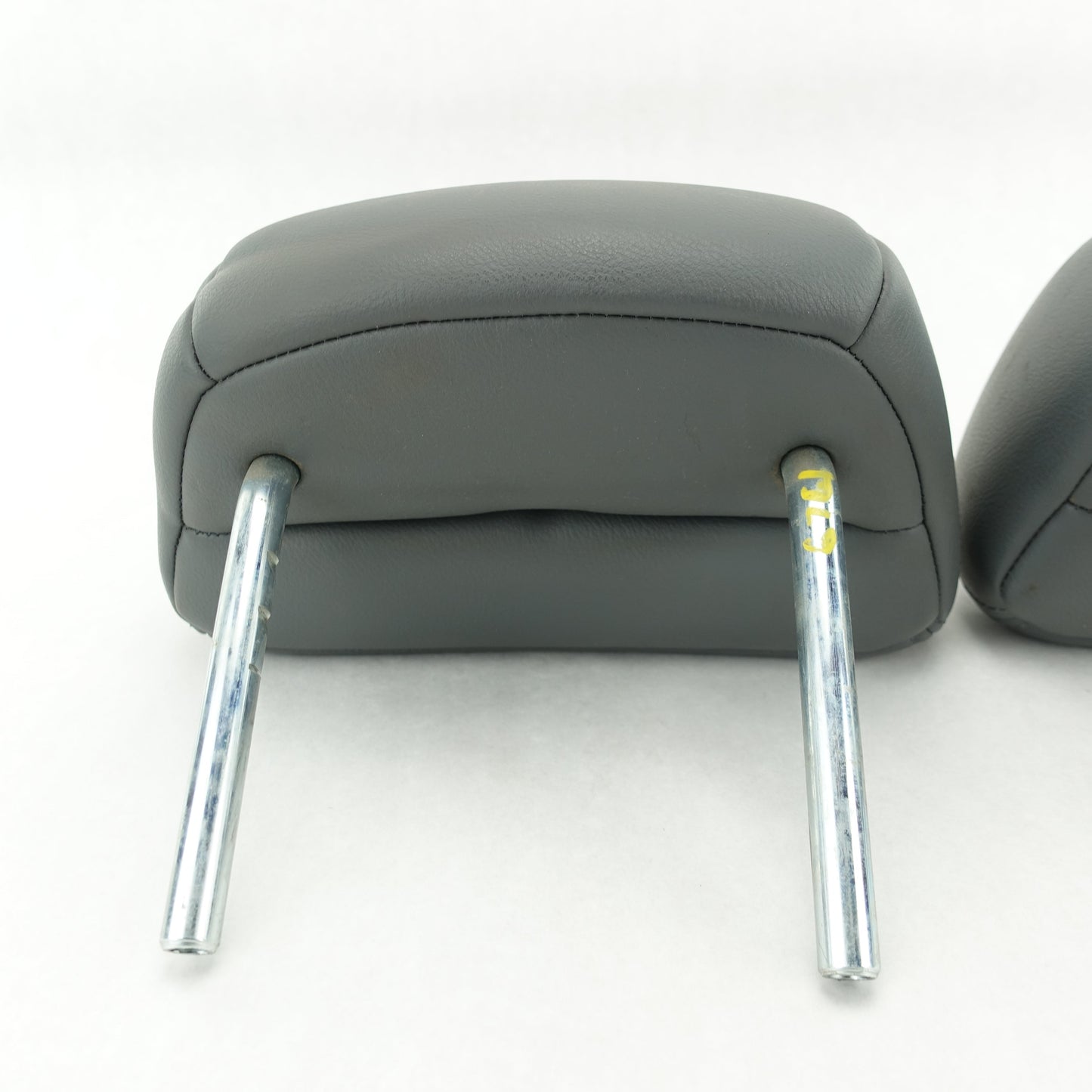 2003 2004 2005 2006 2007 Honda Accord Sedan 4 Door Rear Headrest Head Rest Gray