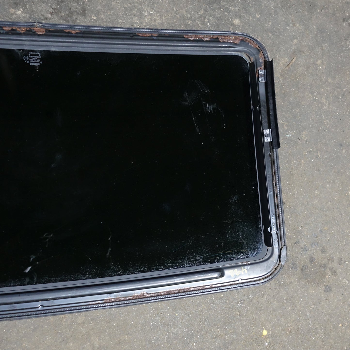 2001 2002 2003 2004 2005 2006 Mazda Tribute Sunroof Sun Moon Roof Glass