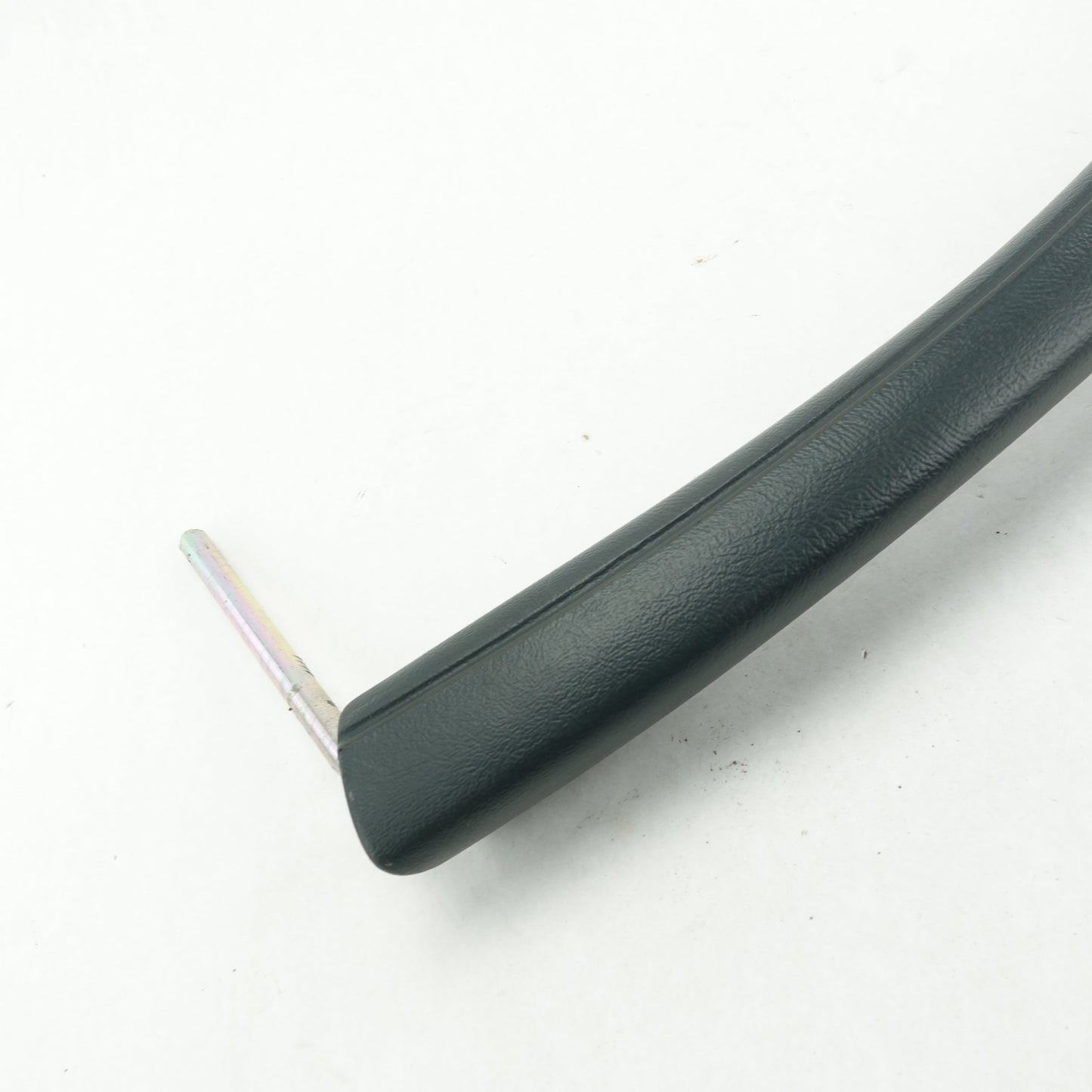2000 2001 2002 Silverado Sierra Passenger Right Dash Grab Bar Pull