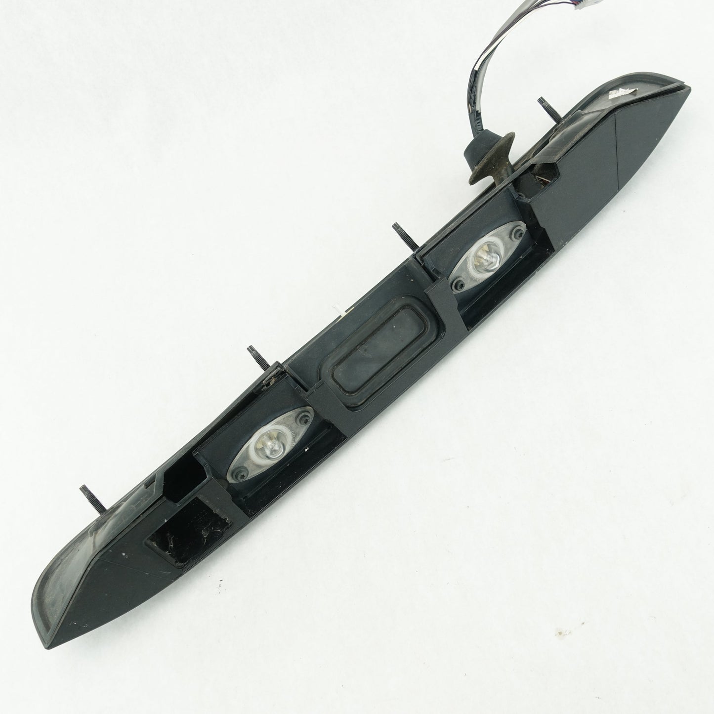 Damage 2008 2009 2010 2011 Buick Enclave Rear Tailgate Handle License Light Lamp