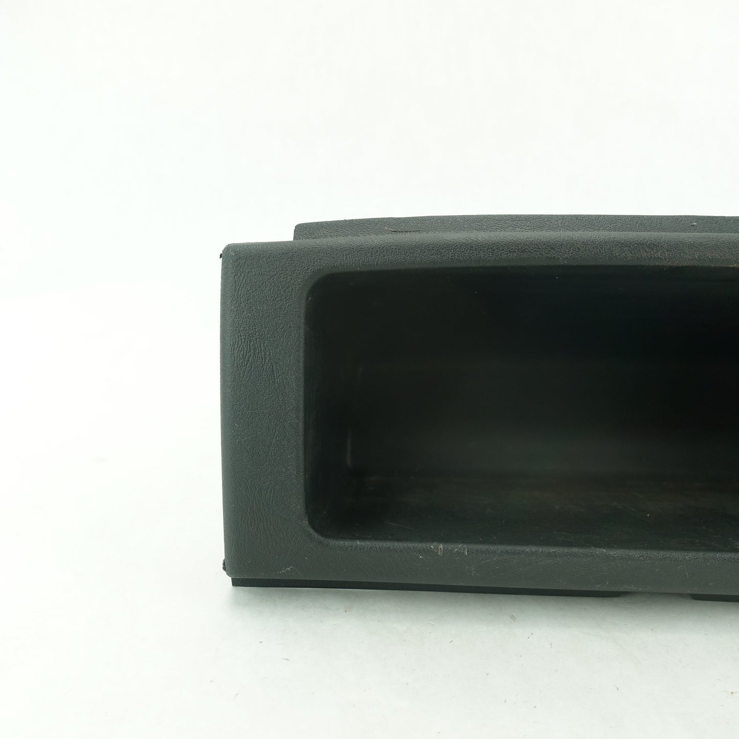 2003 2004 2005 06 GMC Chevy C4500 C5500 Topkick Kodiak Right Dash Glove Box Bin