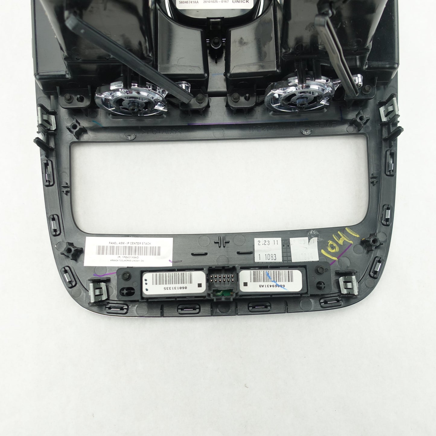2011 2012 2013 2014 Town & Country Caravan Radio Climate Center Vent Trim Bezel