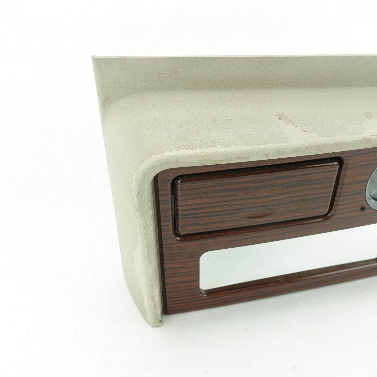 2003 2004 2005 2006 Cadillac Escalade Center Console CD Changer Trim Bezel Clock