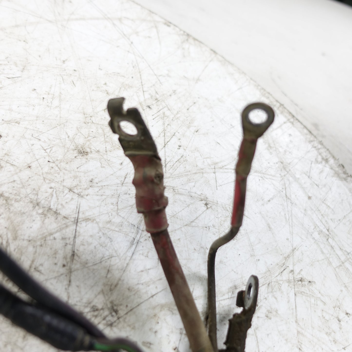 2009 Ford F550 6.8L V10 Positive Negative Battery Cable Wire