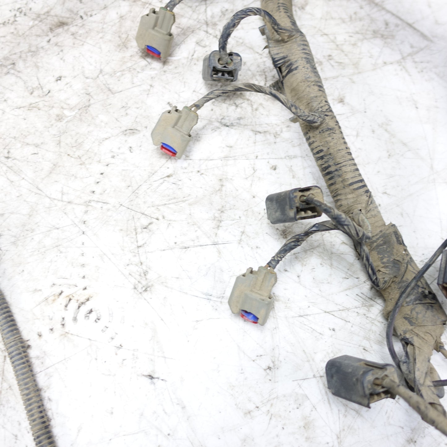 Damage 2009 Ford F550 6.8L V10 Engine Wire Harness