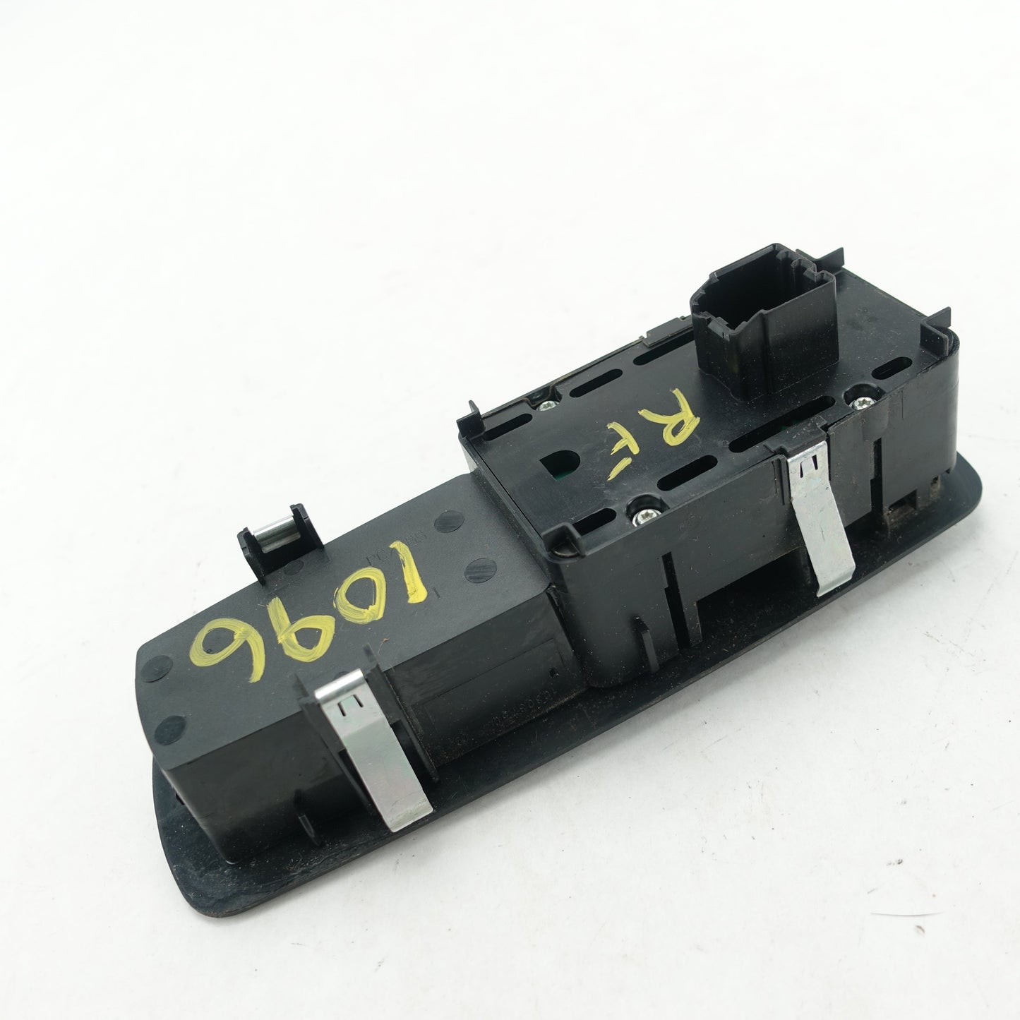 2015 2016 2017 2018 2019 Ram 2500 3500 Passenger Right Front Window Switch