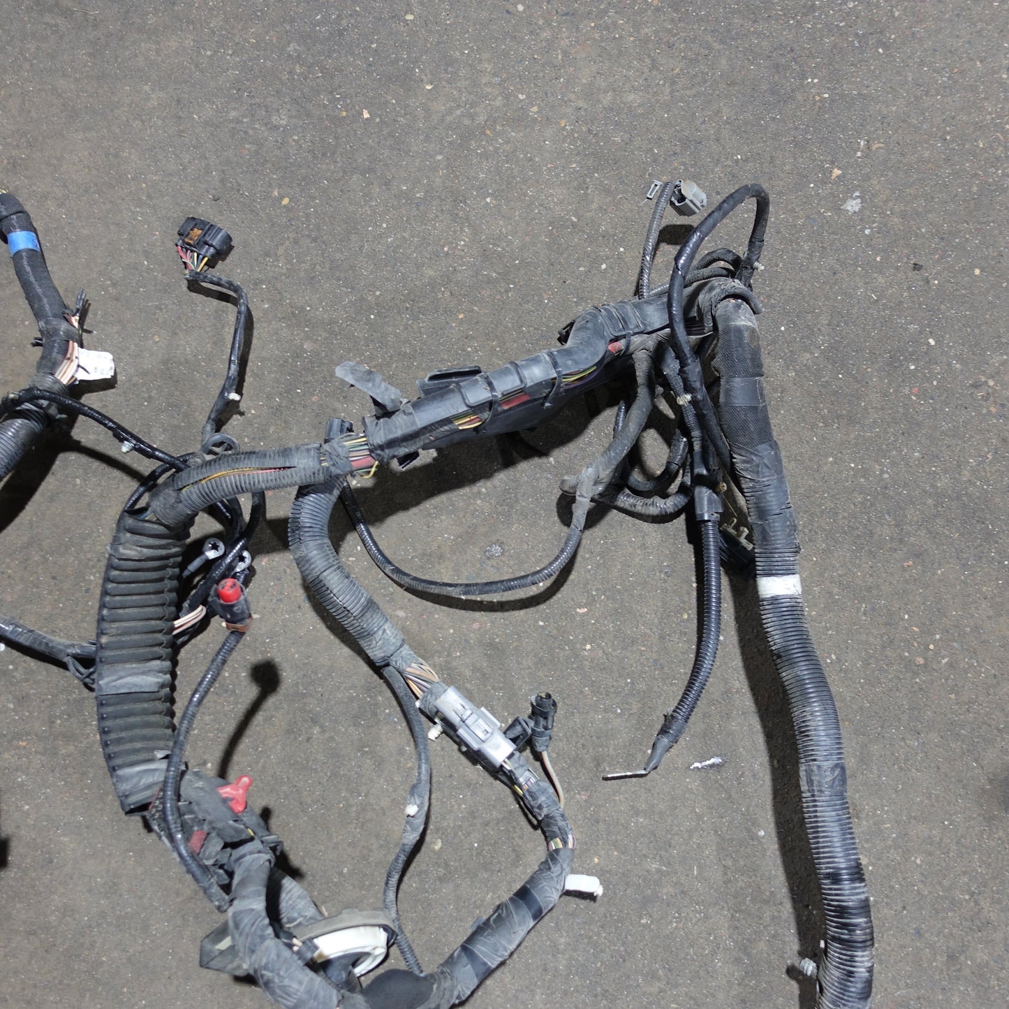 2008 Ford F250 F350 6.4L Engine Fuse Box Bay Wire Harness Loom