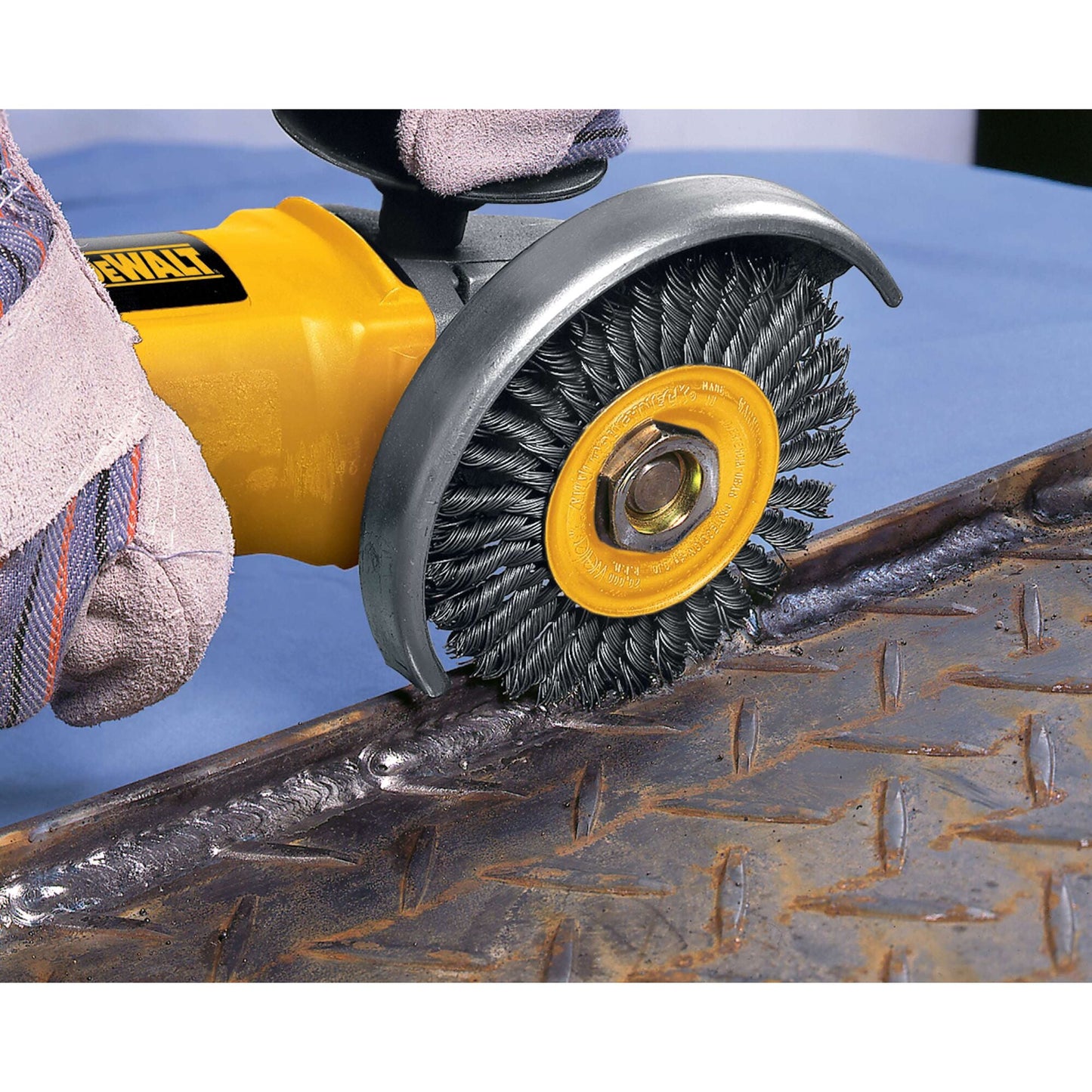 DeWalt DW4930 4" x 5/8"-11 HP .020 Carbon Stringer Wire Wheel