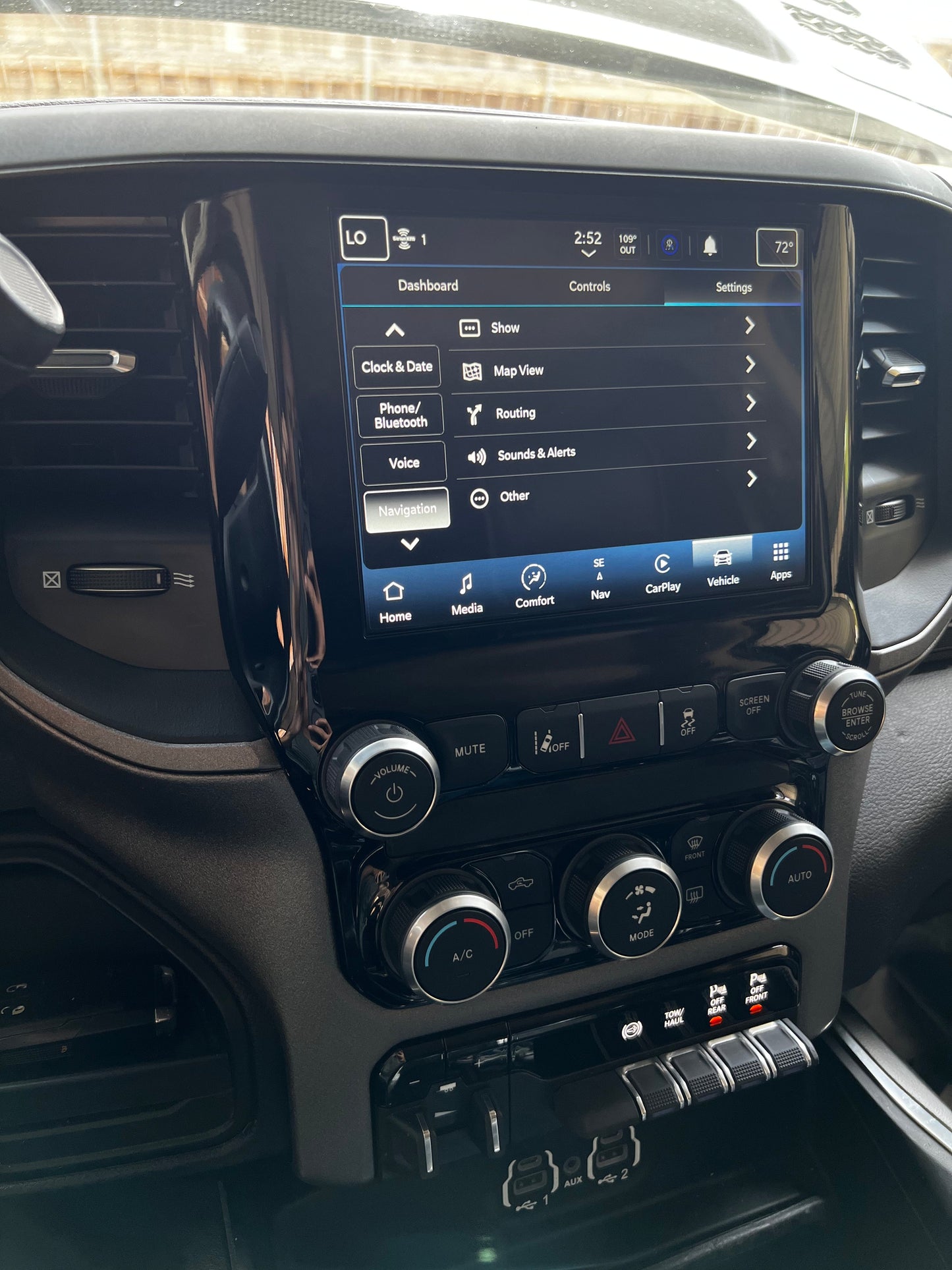 2019-2024 RAM DT 1500 UBL Uconnect 5 Upgrade kit with 8.4-inch Touchscreen including Wireless Apple CarPlay / Android Auto