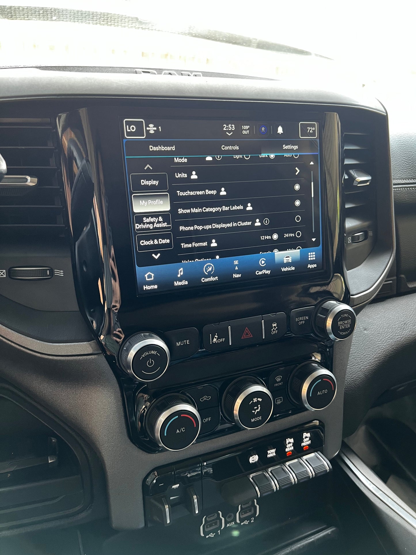 2019-2024 RAM DT 1500 UBL Uconnect 5 Upgrade kit with 8.4-inch Touchscreen including Wireless Apple CarPlay / Android Auto