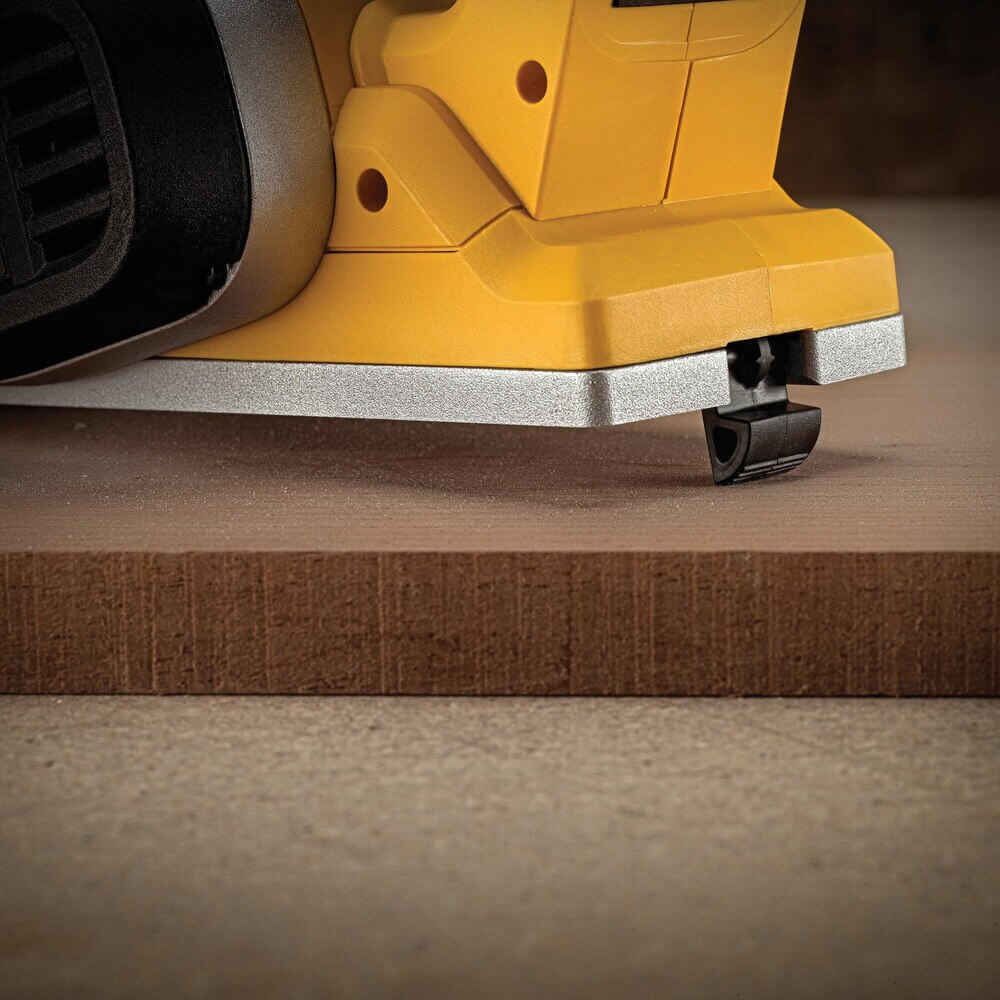 DEWALT DCP580B 20V MAX* XR® Brushless Cordless Planer (Tool Only)