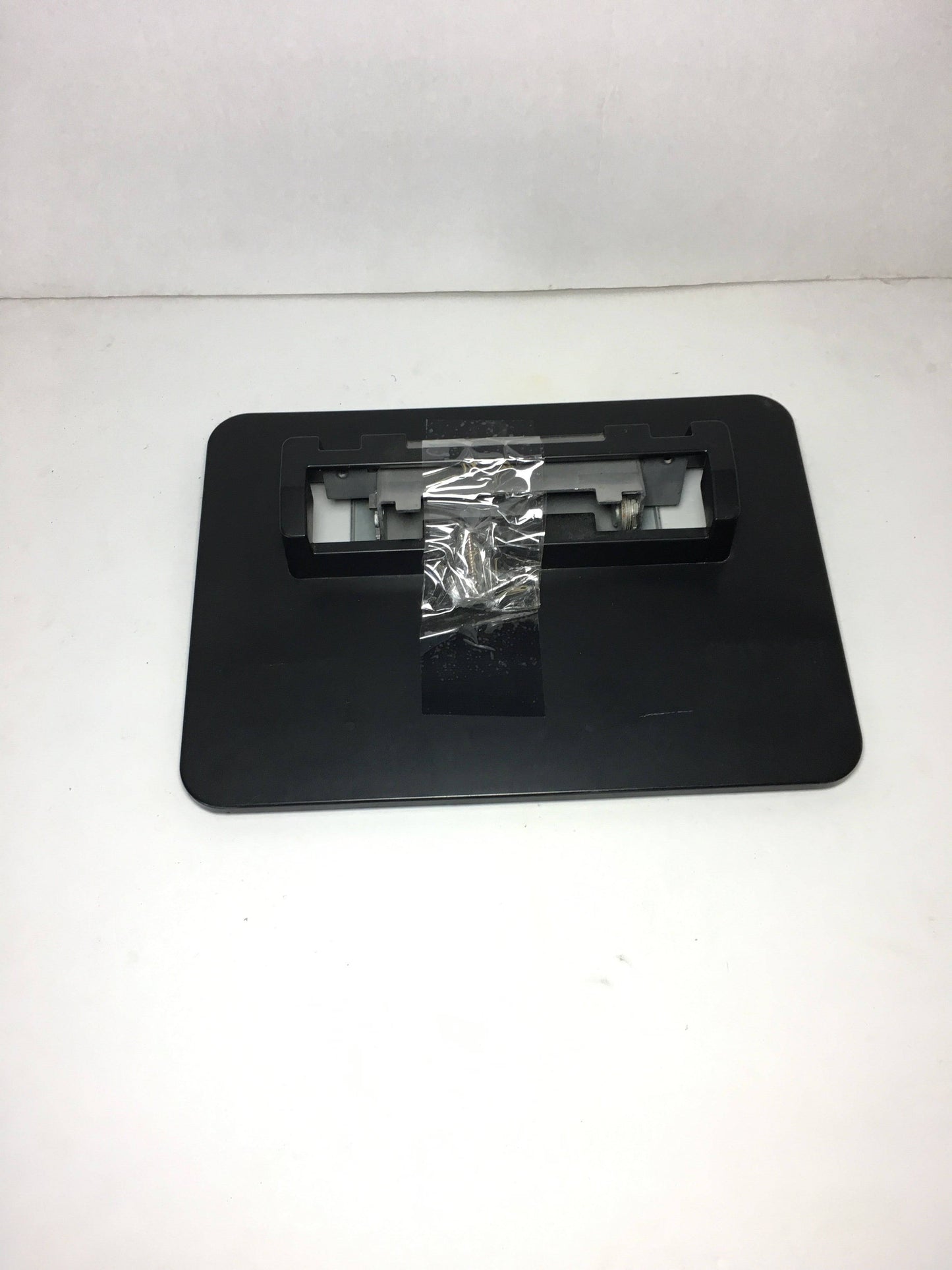 Sanyo DP19657 TV Stand / Base
